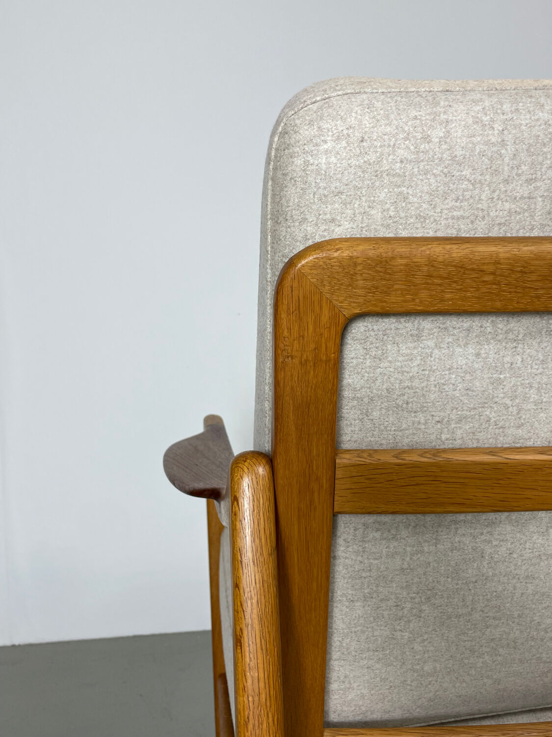 Canapé 2 places en chêne de Tove & Edward Kindt-Larson