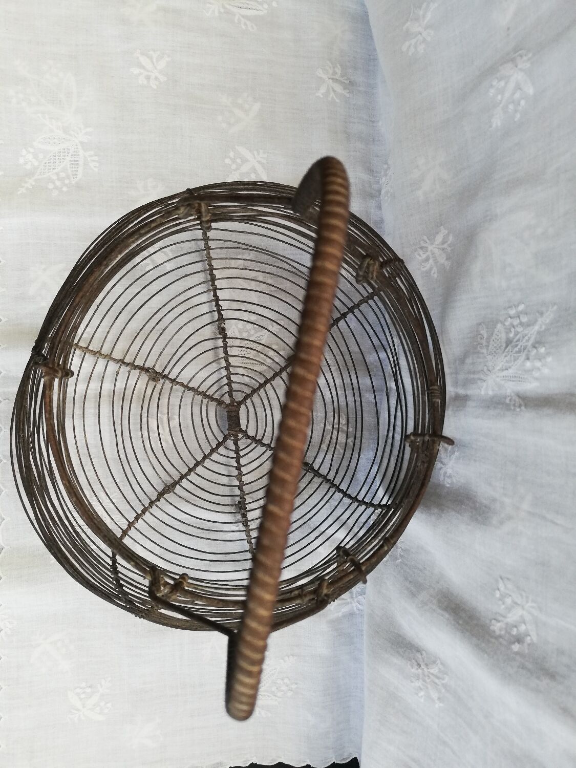 Vintage artisanal egg or salad basket
