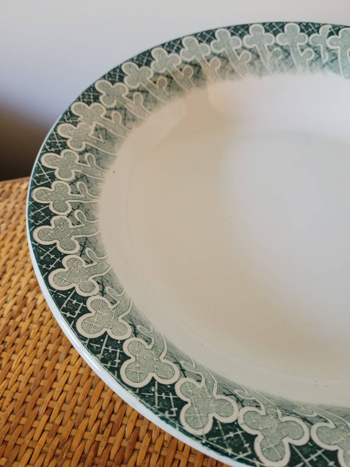 Large deep dish Richelieu St Amand and Hamage