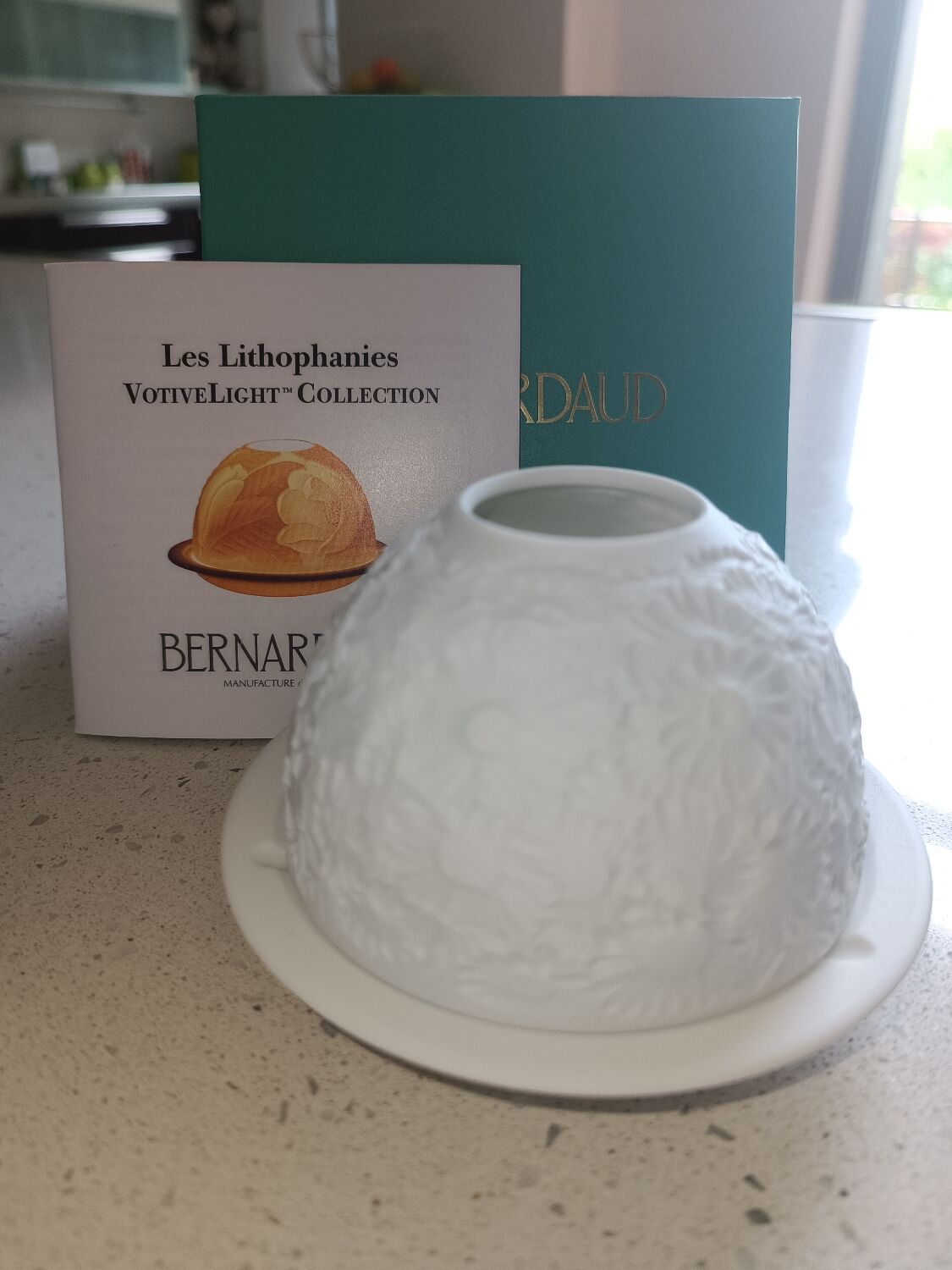 Photophore les Lithophanies Bernardaud . The Daisies