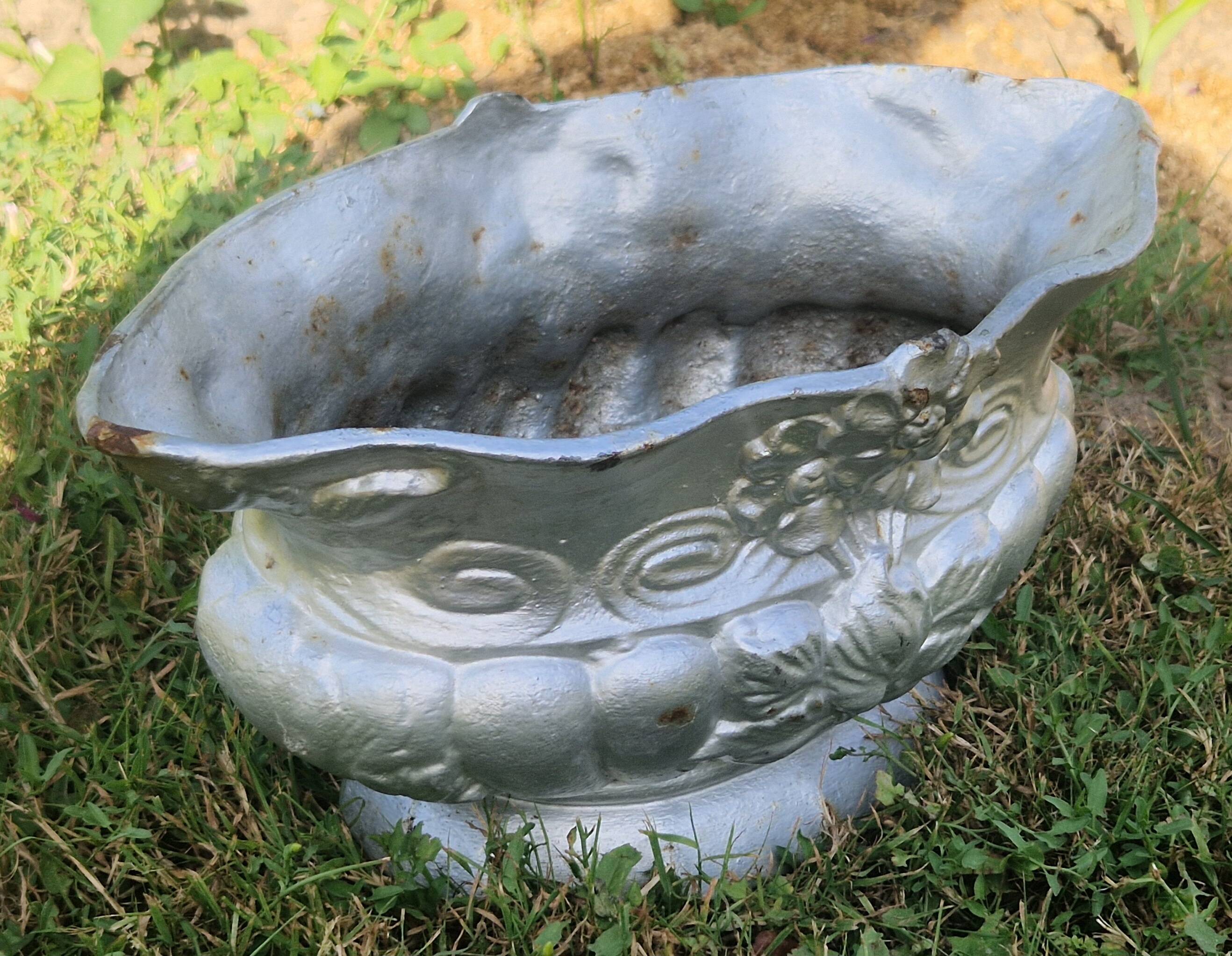 Art Deco planter