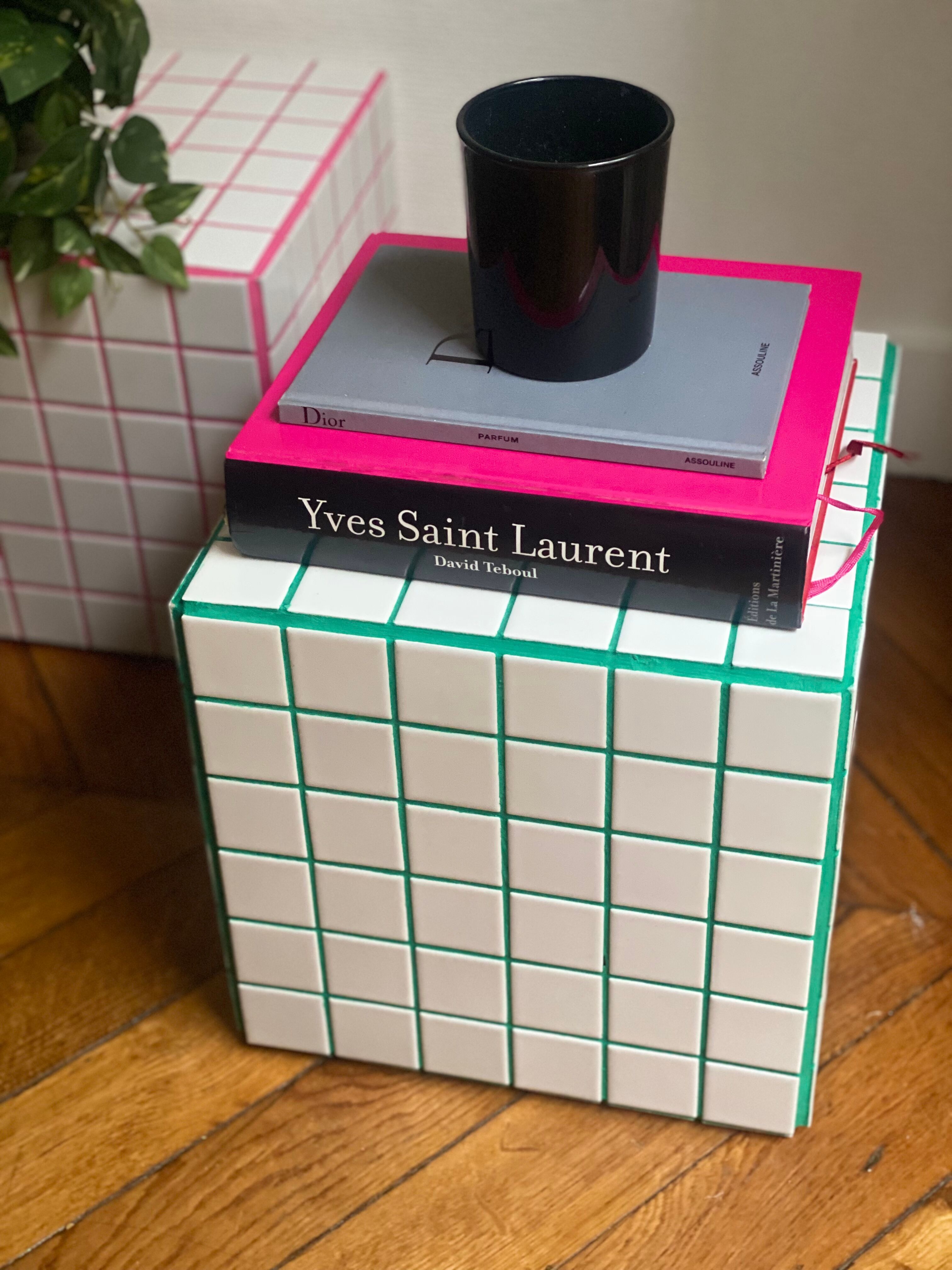 Side table cube sofa tip tile mosaic white green joint