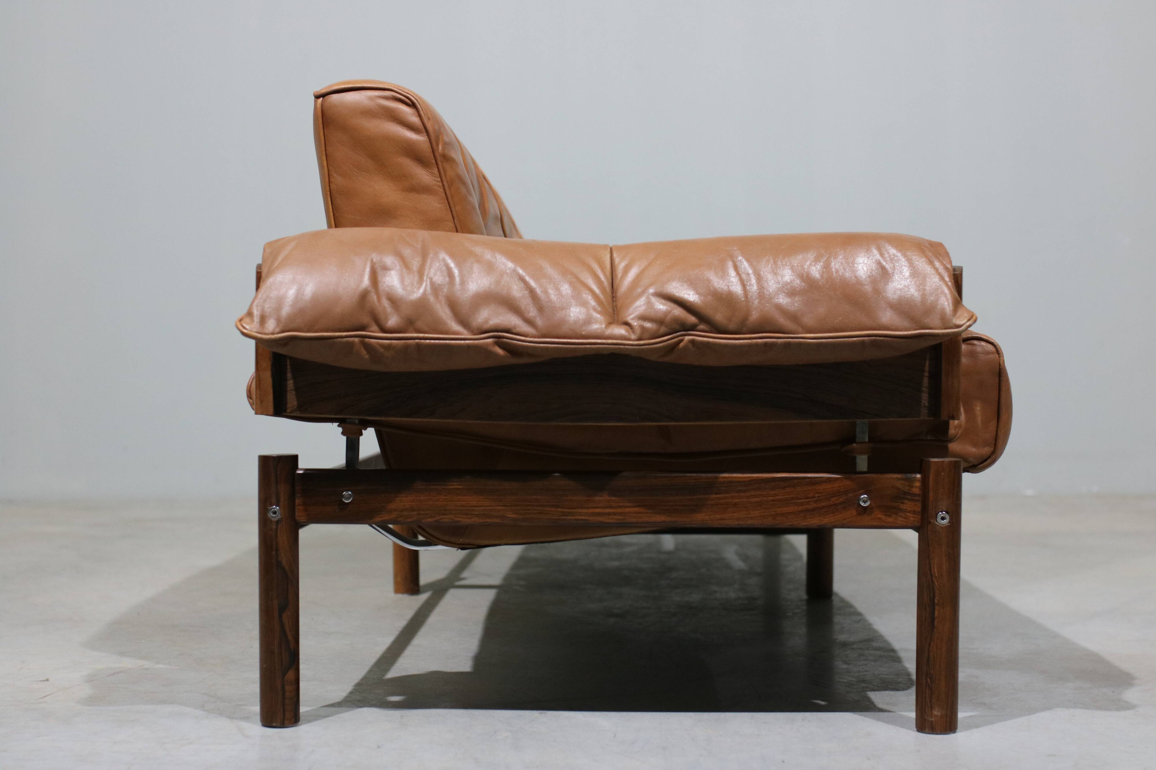 MP13 Sofa in Leather and Rosewood from Percival Lafer, 1970s