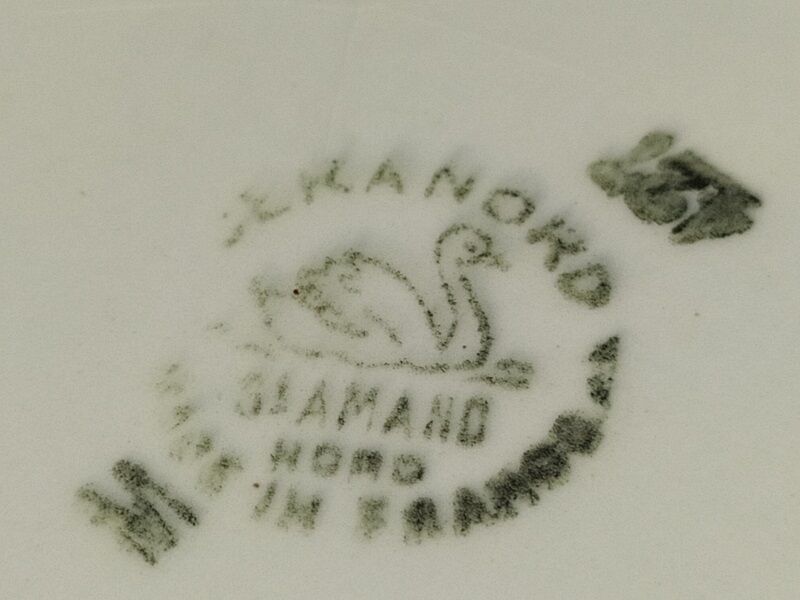 Porcelain plates St Amand 427