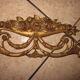 Fronton ancien en bronze
