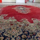 Antique 1920s Persian Kerman rug, floral medallion, red field, 273cm x 362cm