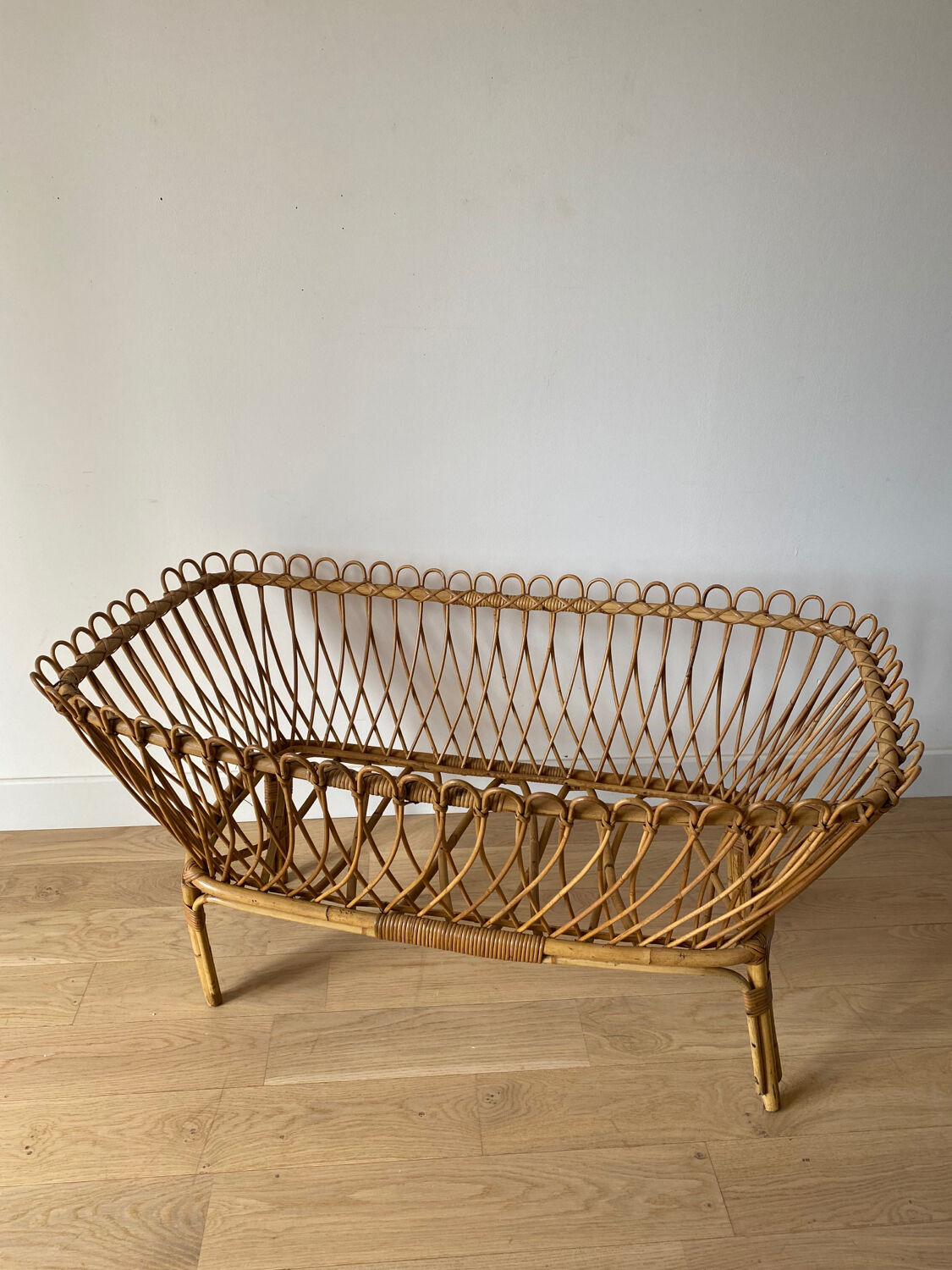 Wicker crib