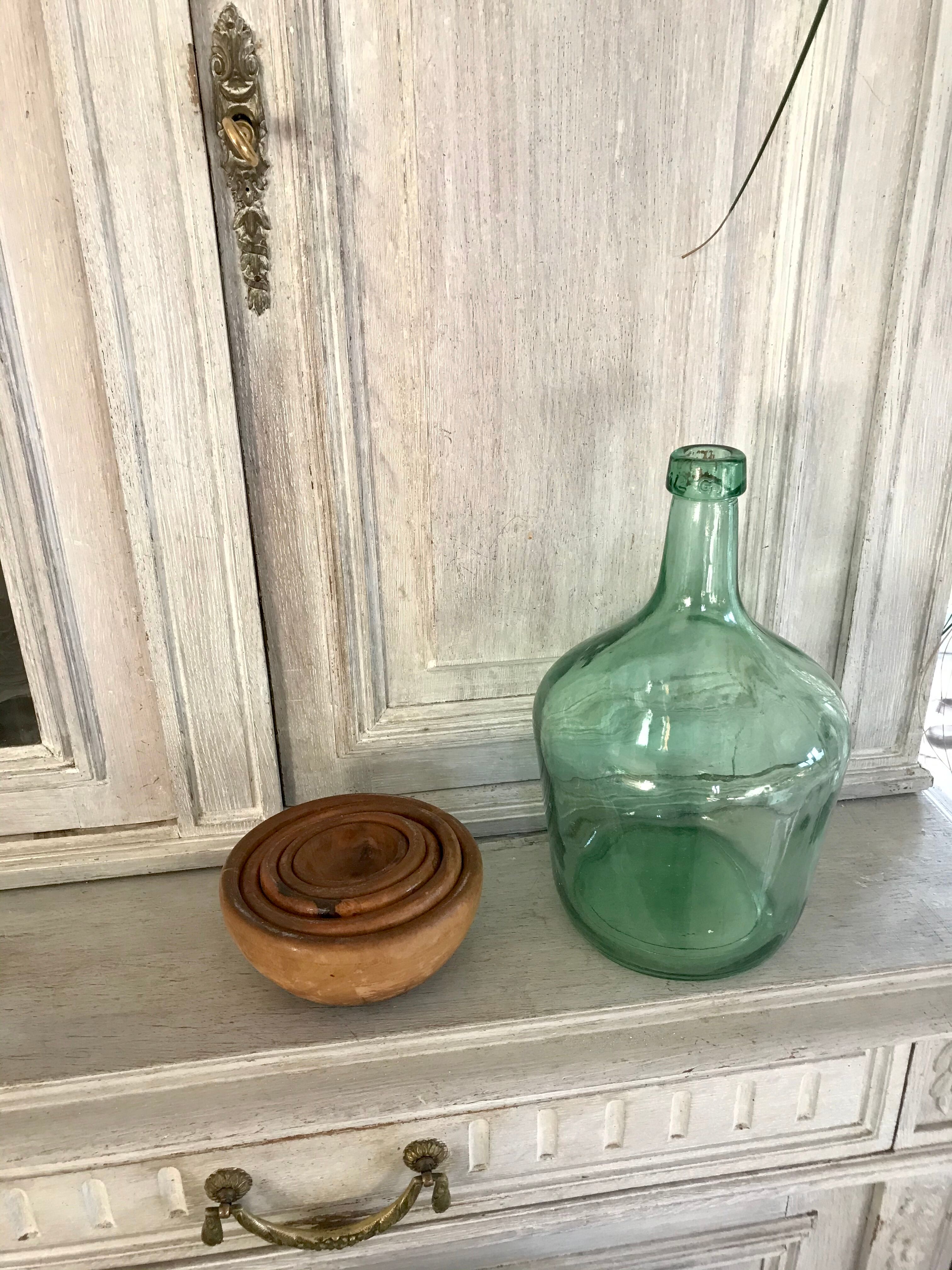 Vintage wooden olive wood bols