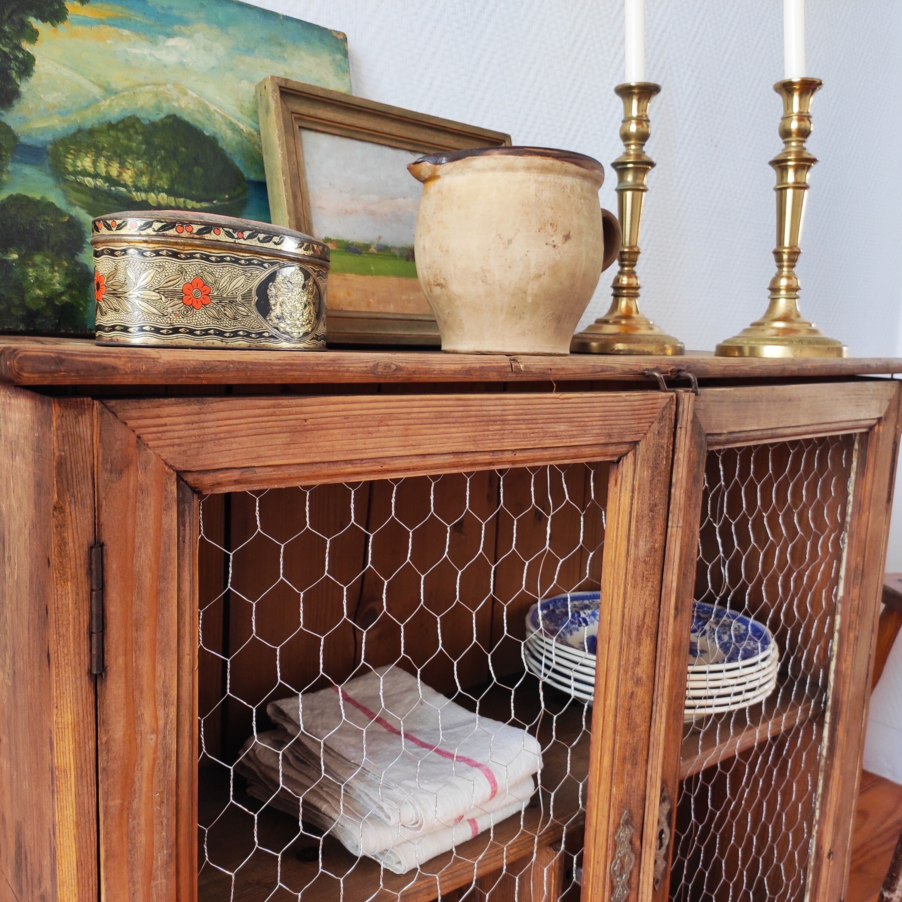 Old Parisian style buffet