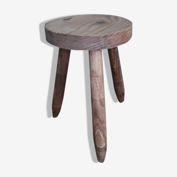 Tabouret tripode en bois massif