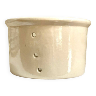 Beige glazed stoneware dish drainer