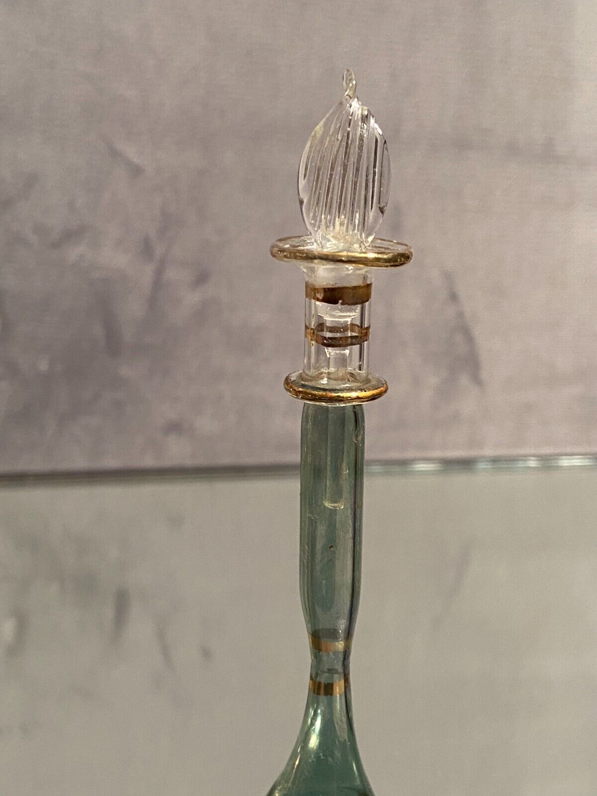 Soliflore vase in tinted glass with marbled decoration Murano Venice Very good condition Max dimensions: Height 2