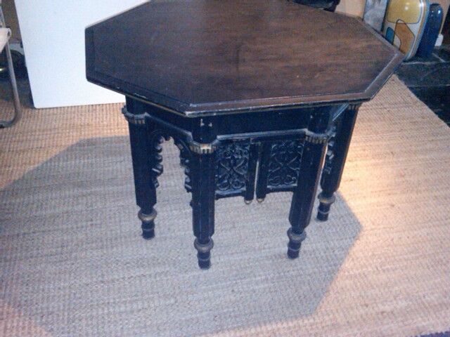 Ancienne table basse orientaliste