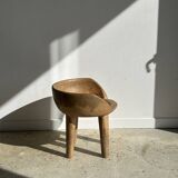 Quadripod chair with round seat and small back in natural monoxyl mango wood