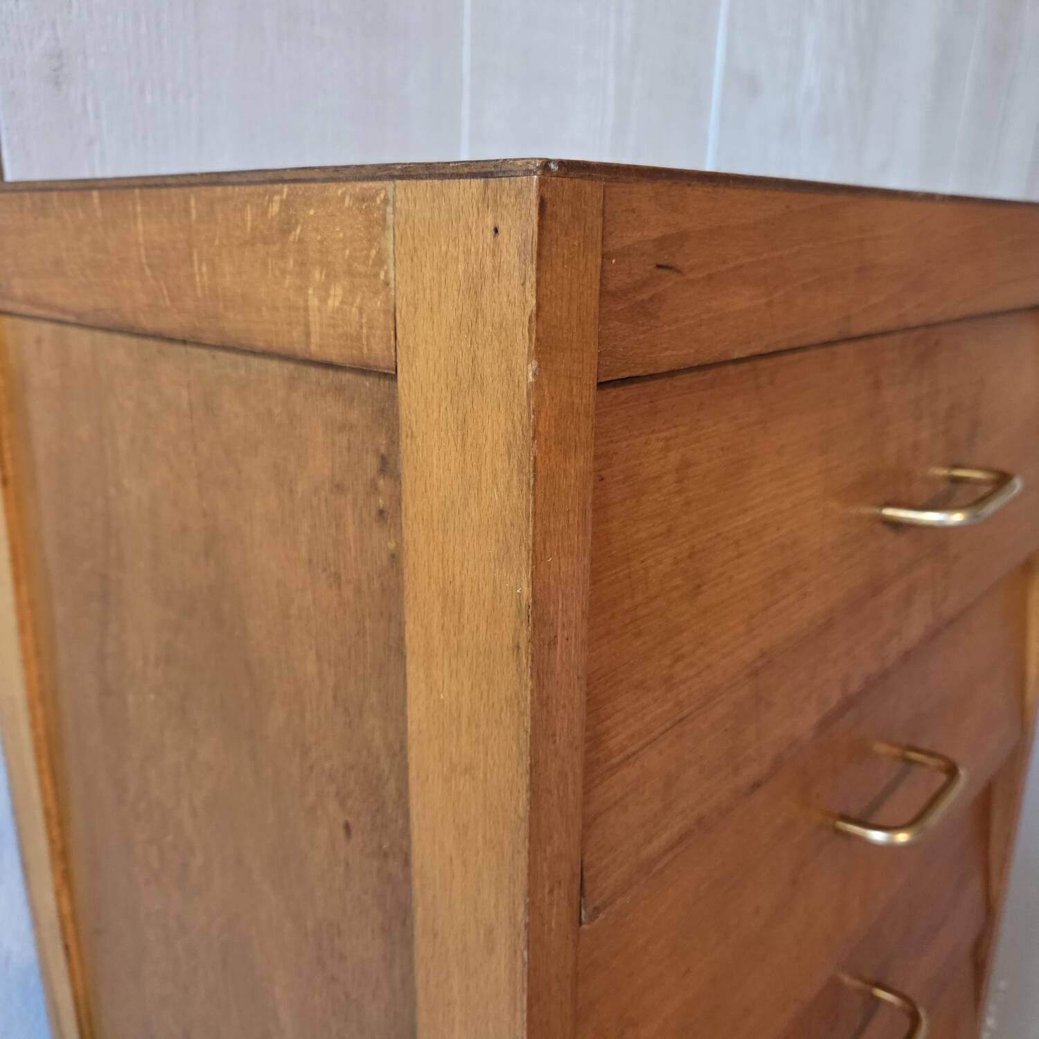 Chiffonier