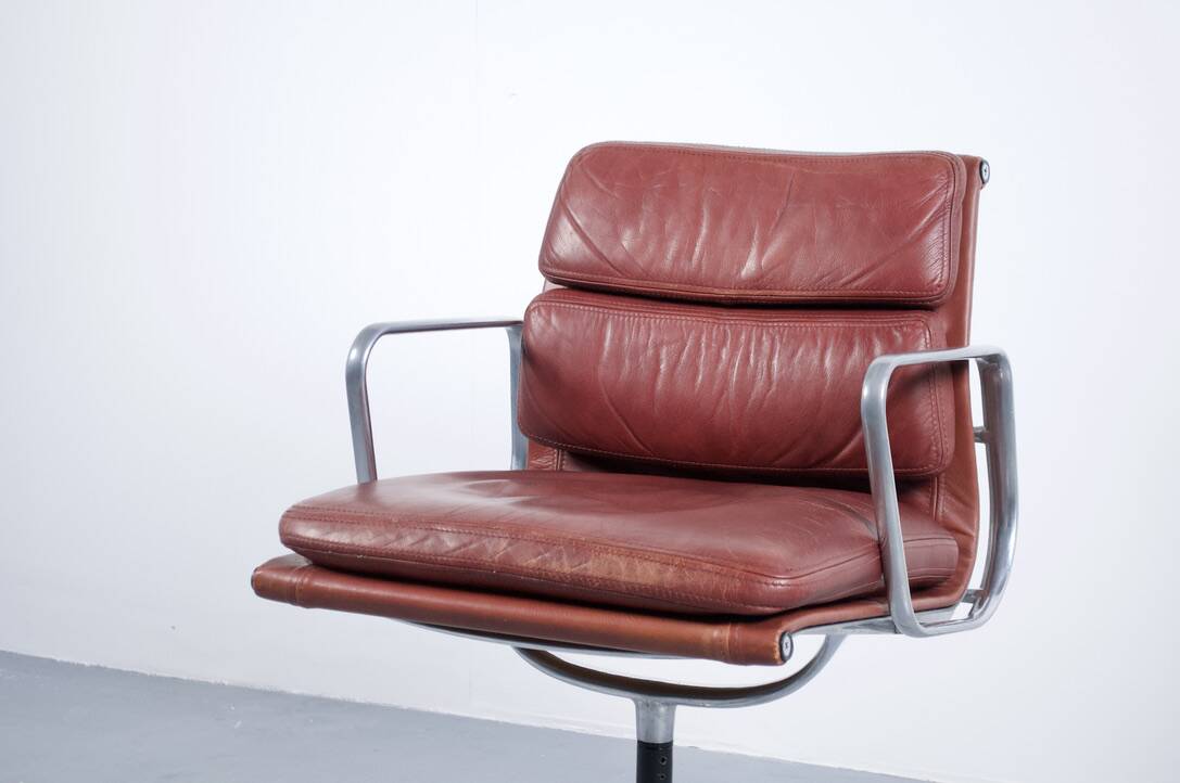 EAMES ARMCHAIR HERMAN MILLER ICF SOFT PAD EA 208 1970s