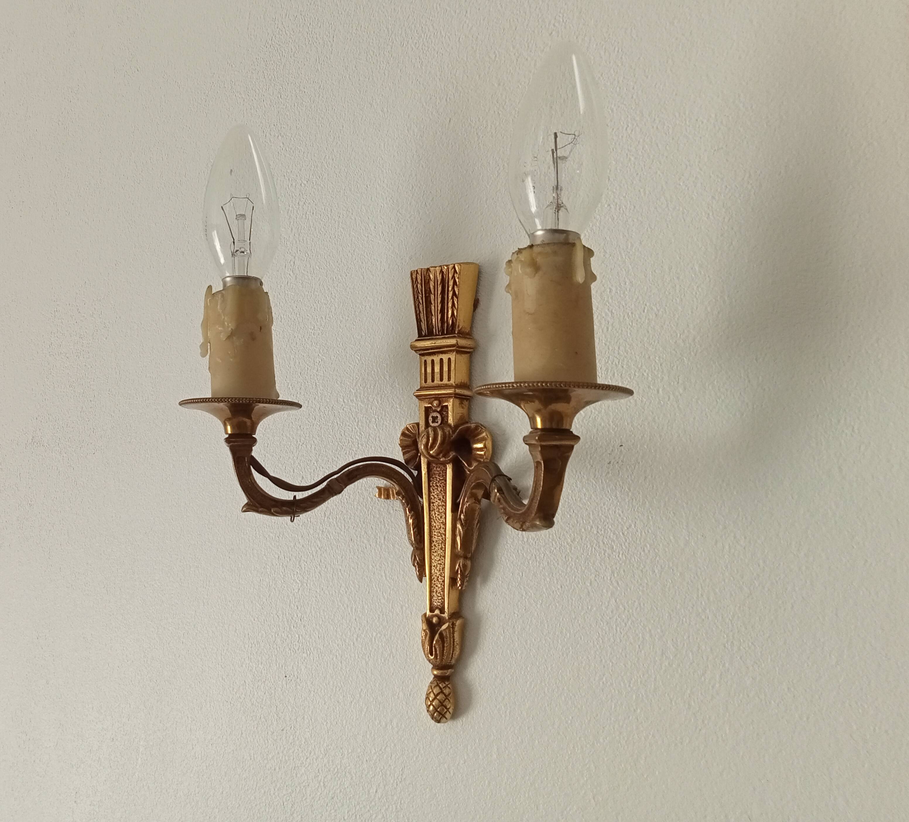Vintage wall sconce in gilded brass, Empire style.