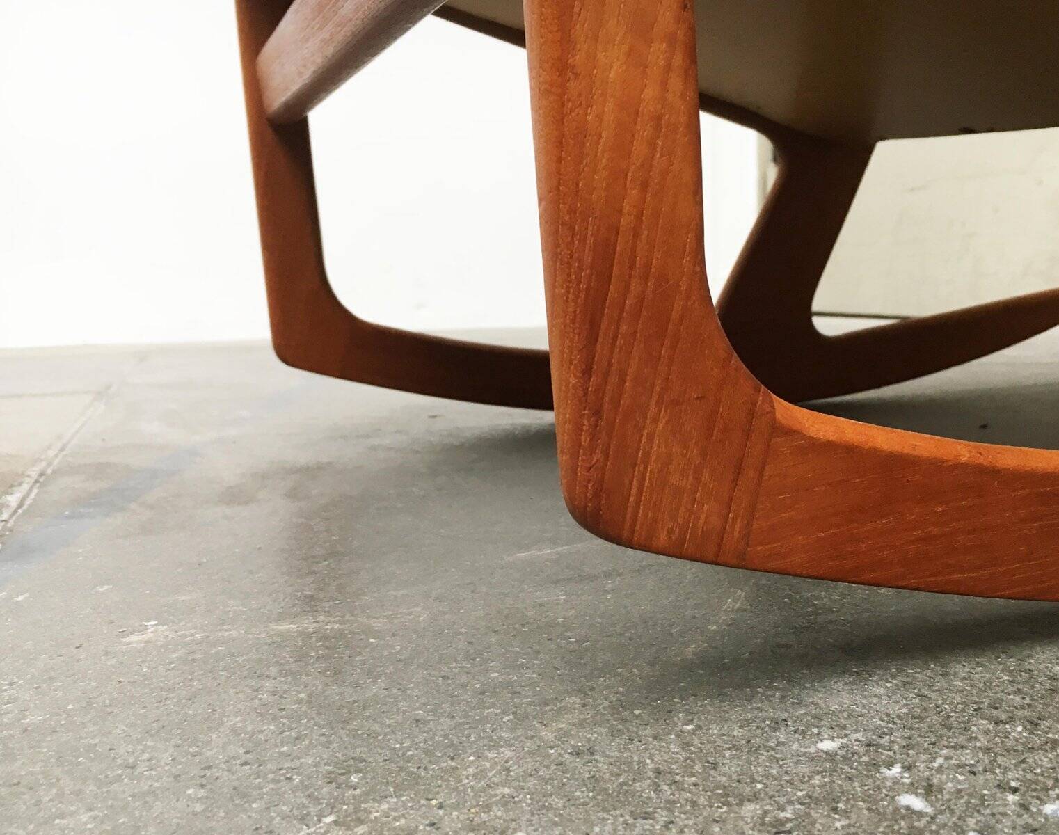 Mid-century model 100 rocking chair in Danish teak by Søren Georg Jensen for Kubus Møbler, 1960s.