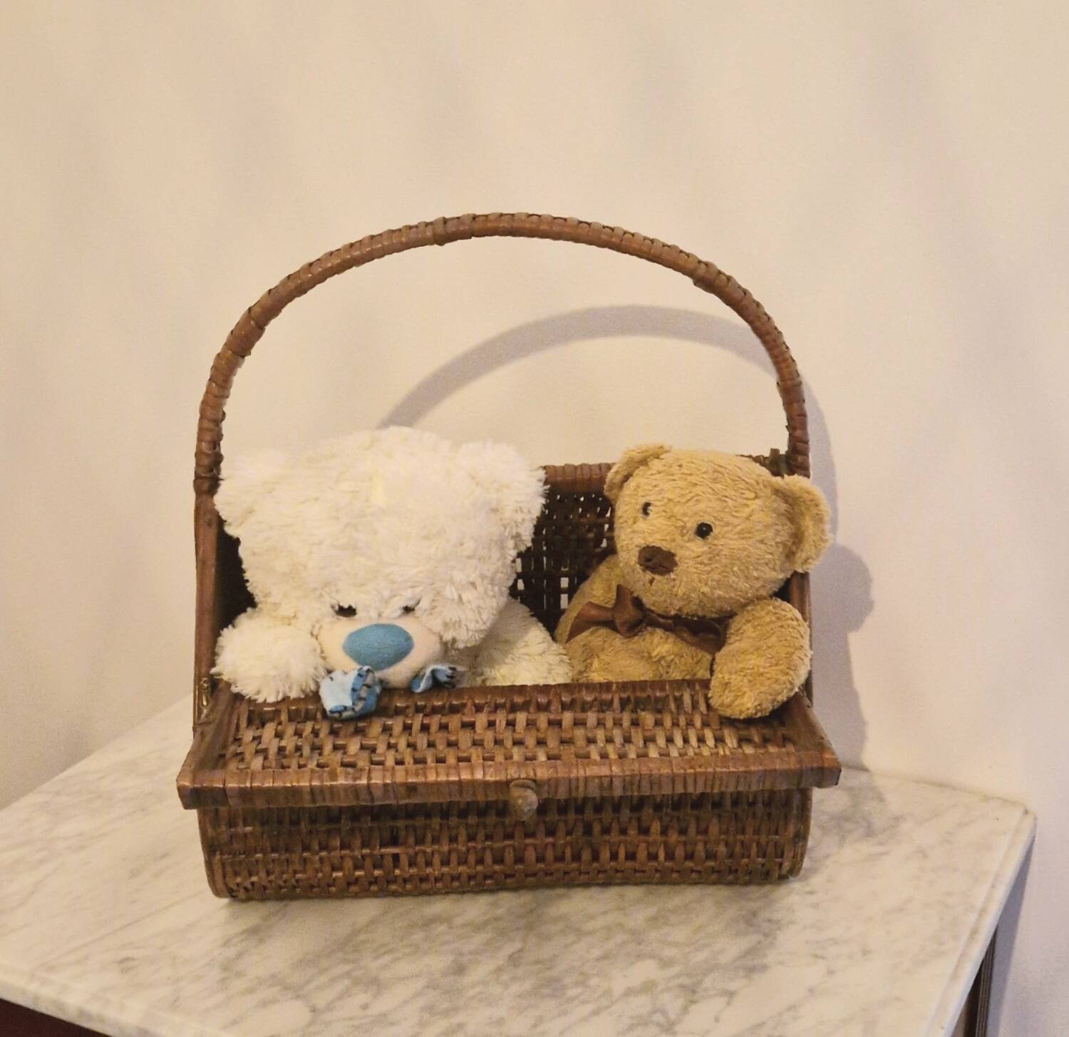 1960s wicker basket handbag