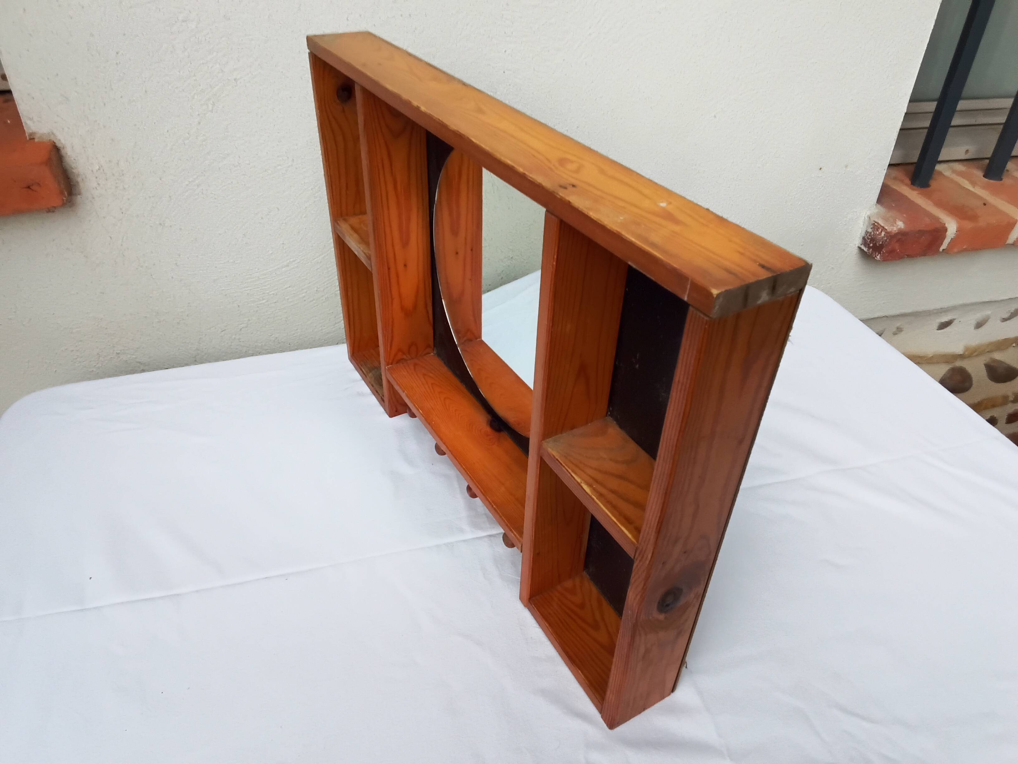 Étagère bois miroir rond année 80