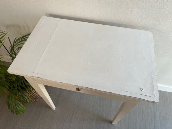 Petite table bois patiné / bureau / console / table d’appoint