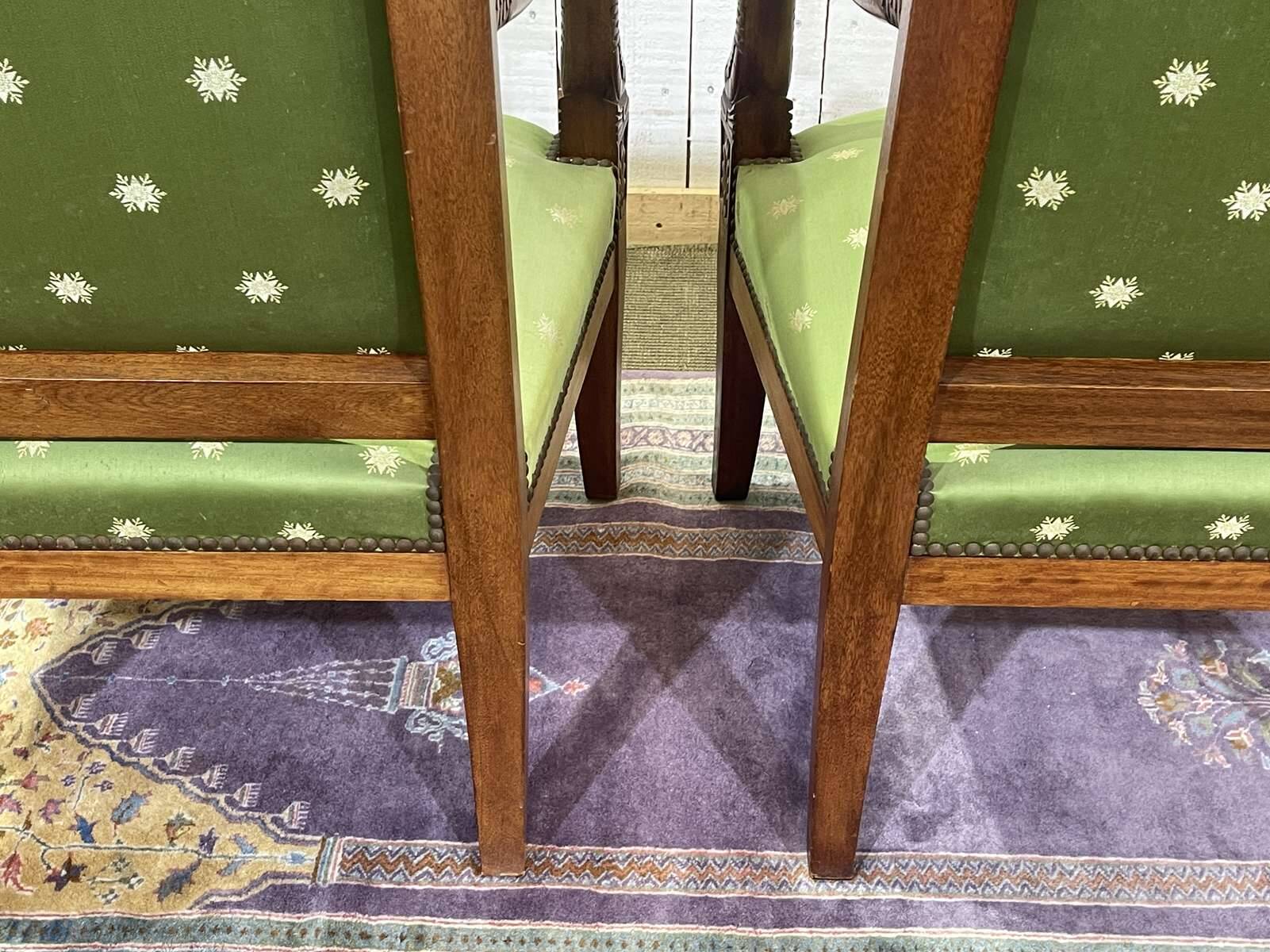 Paire de fauteuils style Empire en acajou, travail des années 50