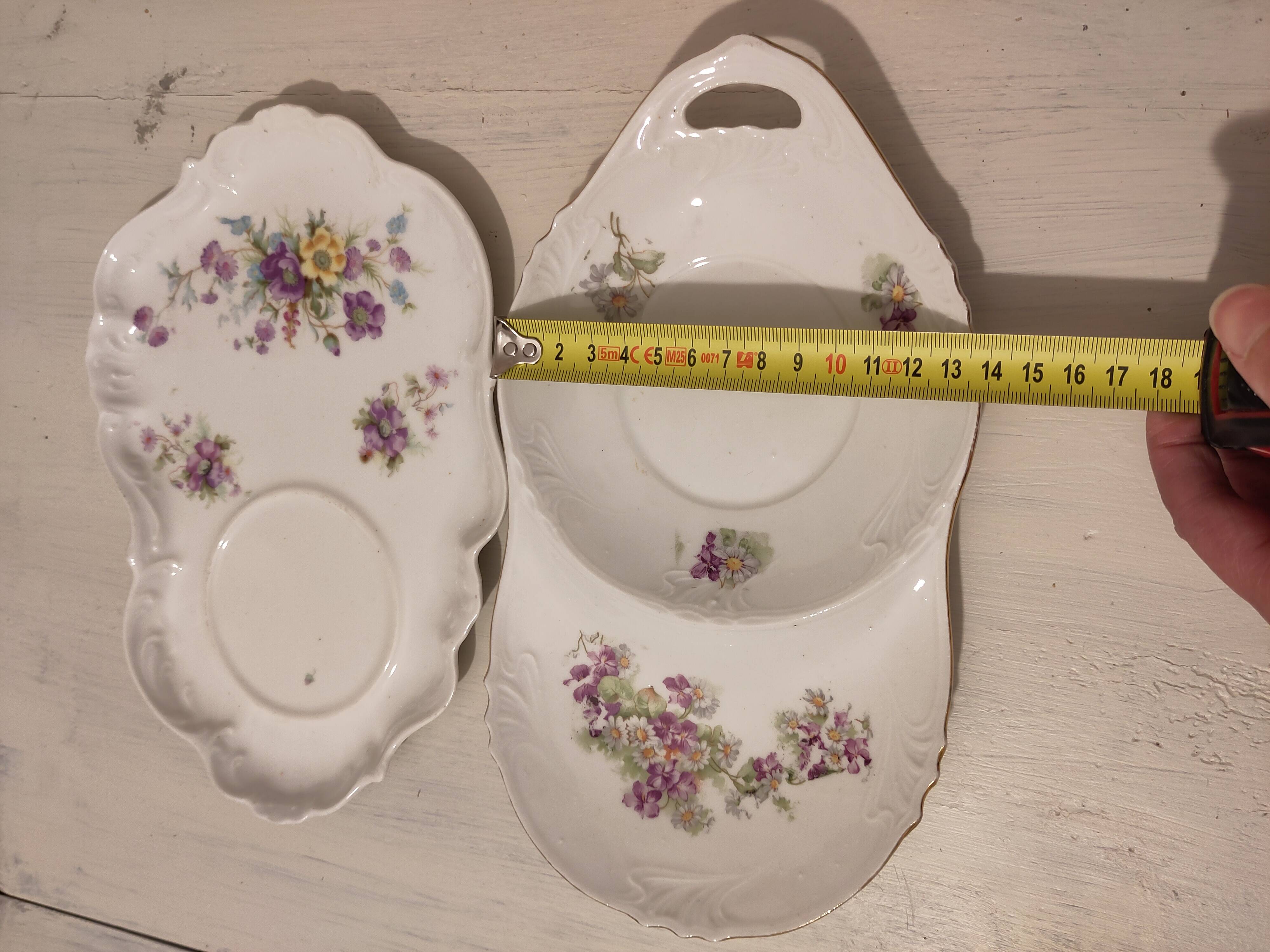 Plats présentation avec emplacement tasse/bol/ramequin