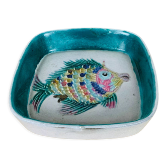 Empty ceramic fish pocket