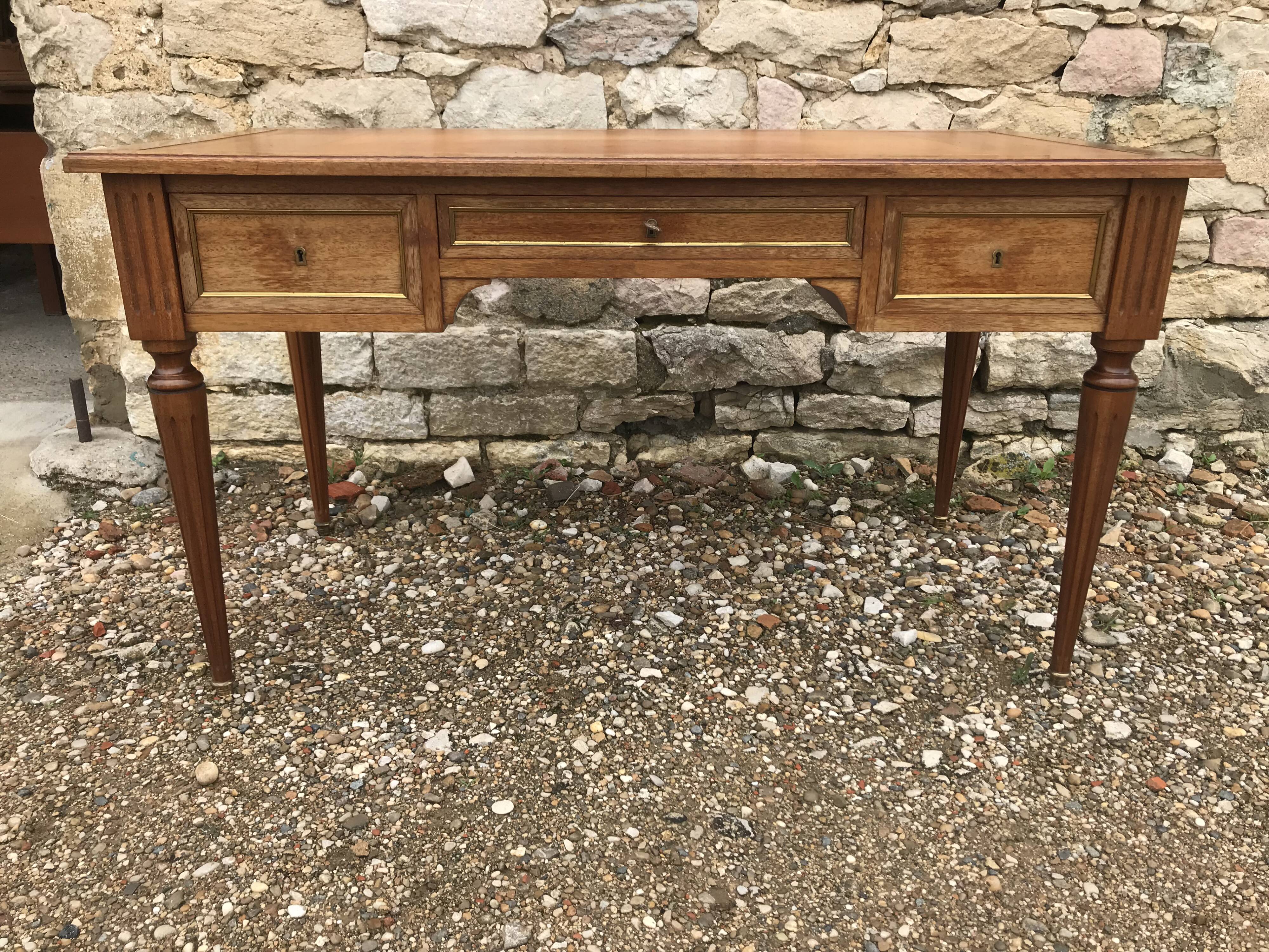 Desk Louis XVI style