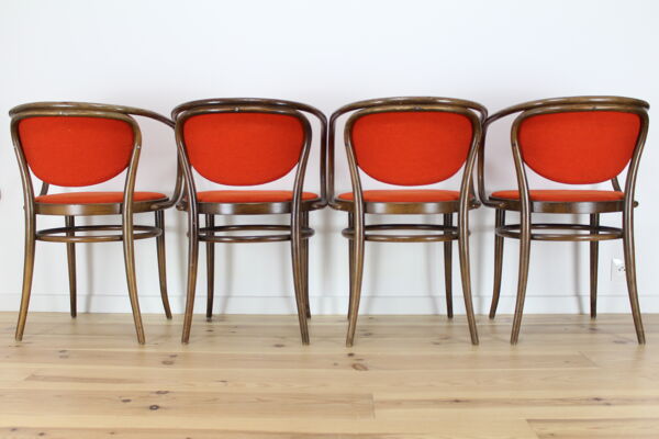 Chaises bistrot bois courbé dit ''Le Corbusier
