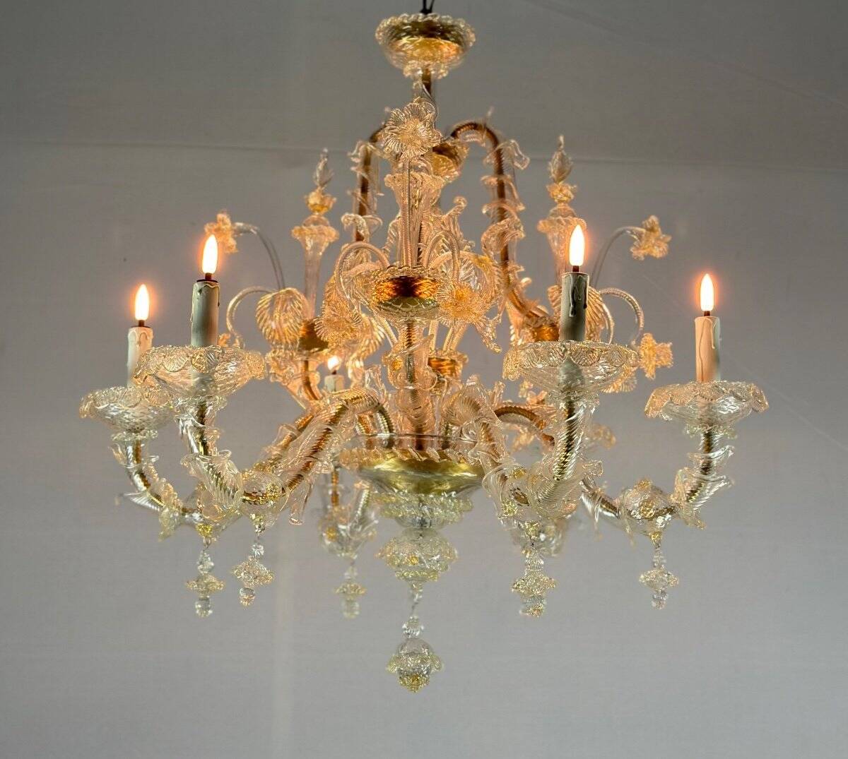 Venetian rezzonico chandelier in golden murano glass, 6 arms of light circa 1930