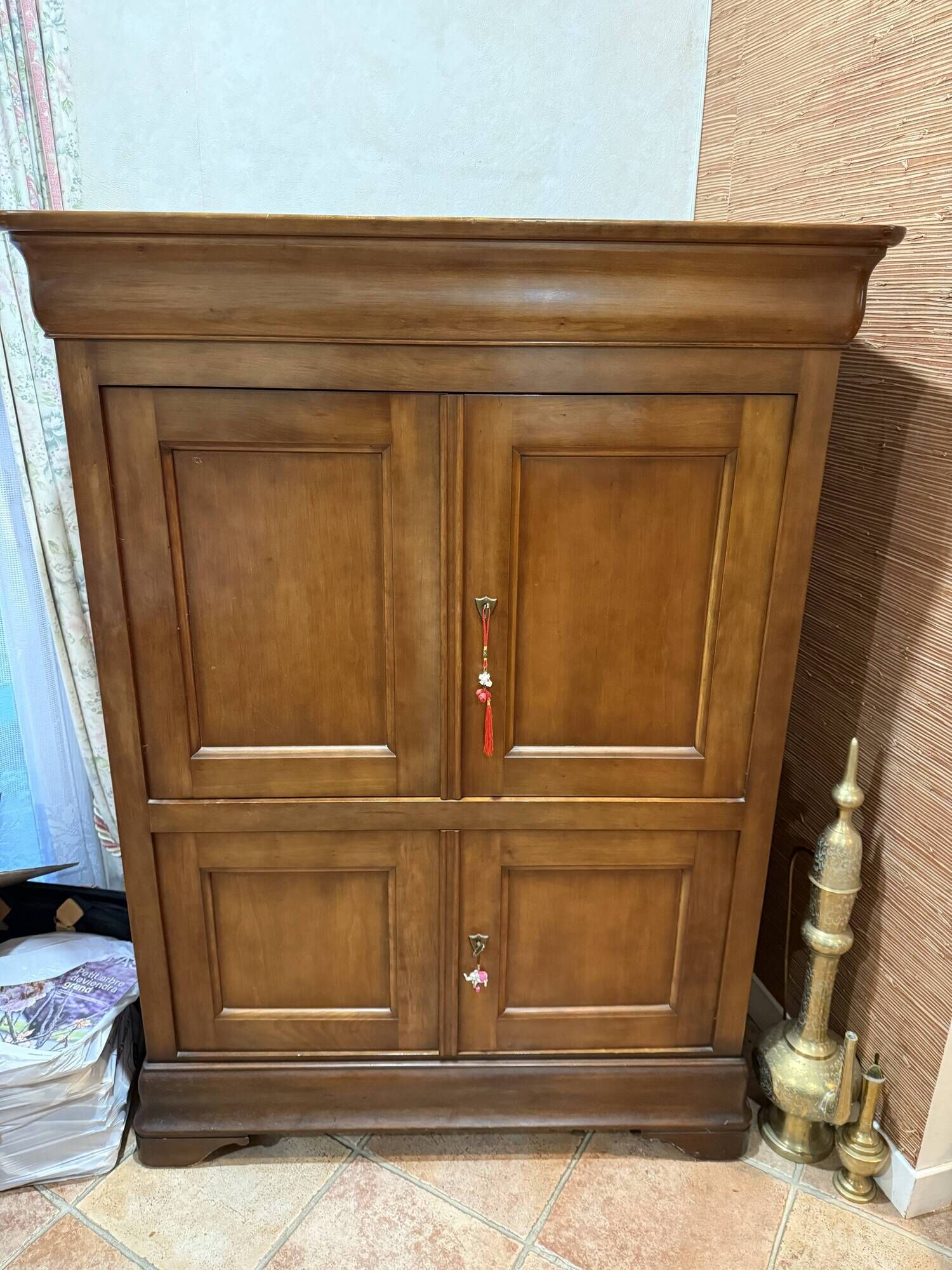 TV cabinet