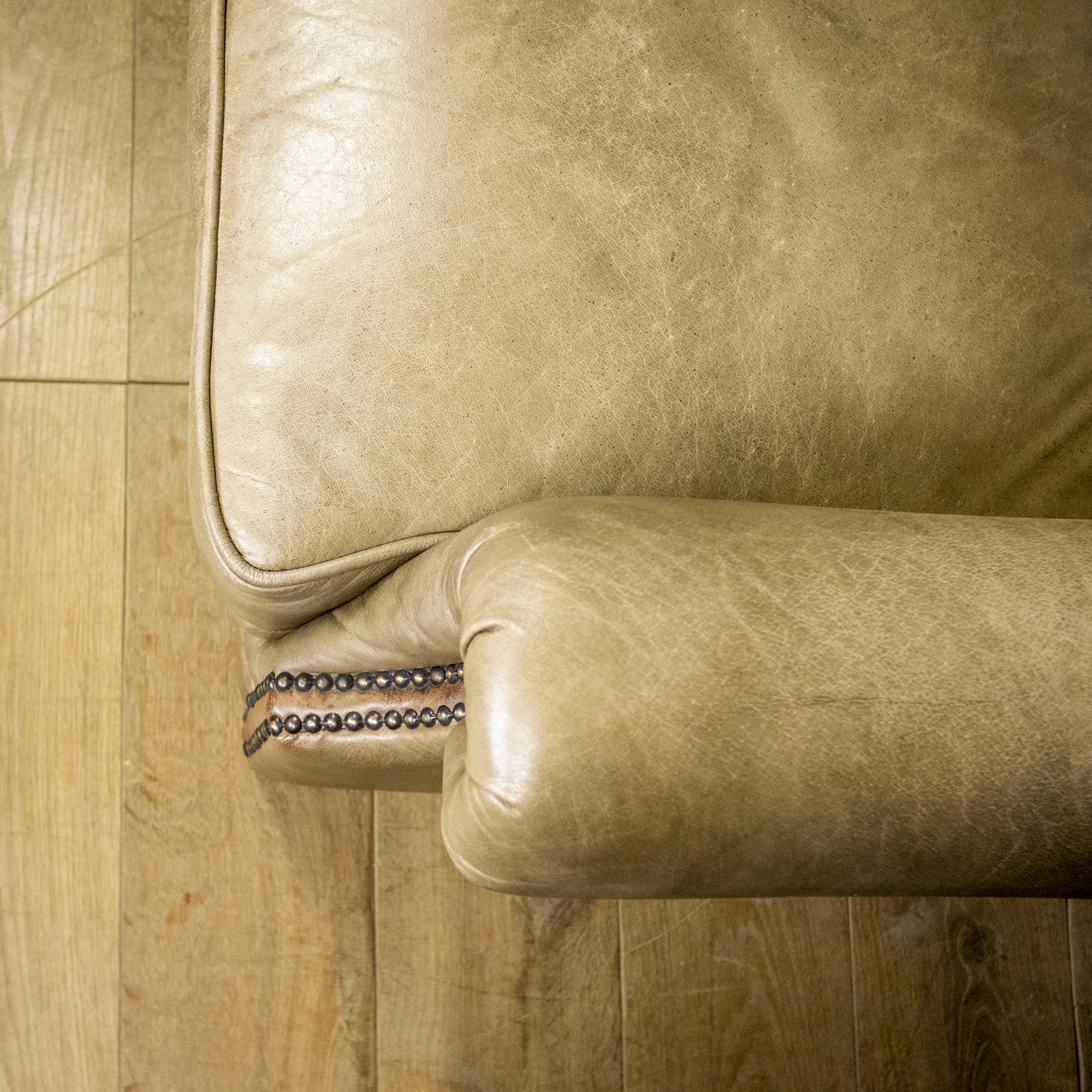 Vintage wingchair Dutch Sheepskin (cuir de mouton)