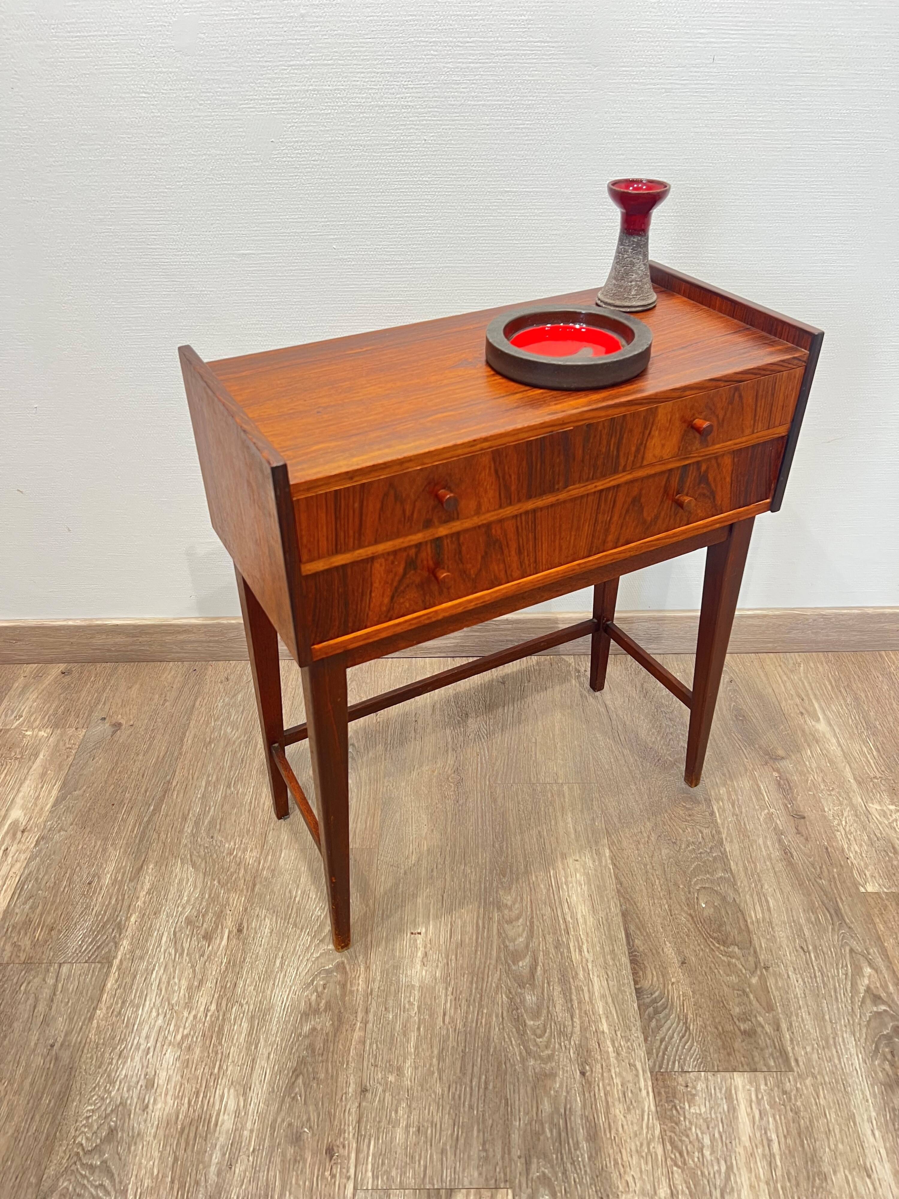 3-drawer commode in Rio rosewood, origin Denmark.