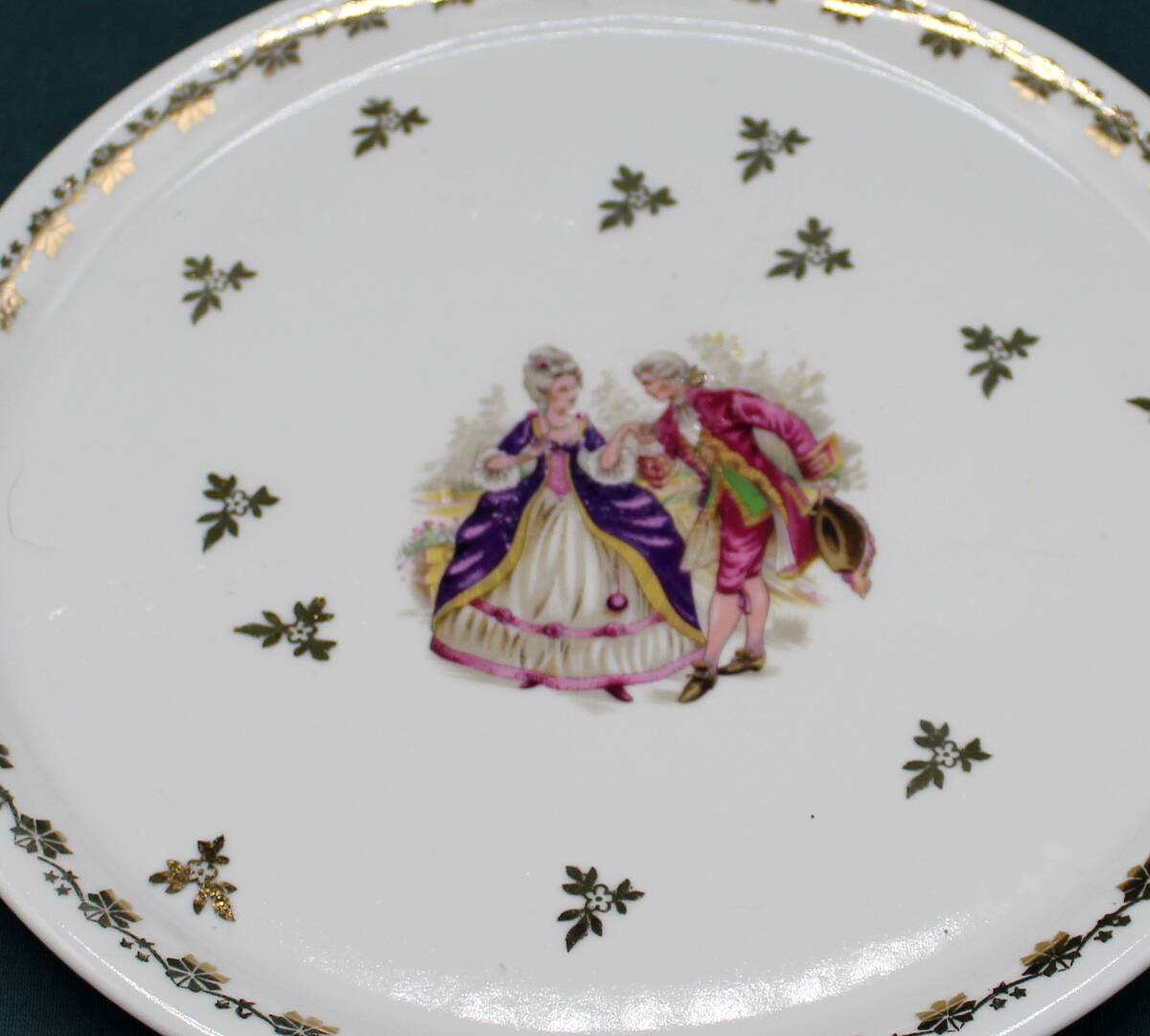 18th century Fragonard style French Porcelain Cake Dish