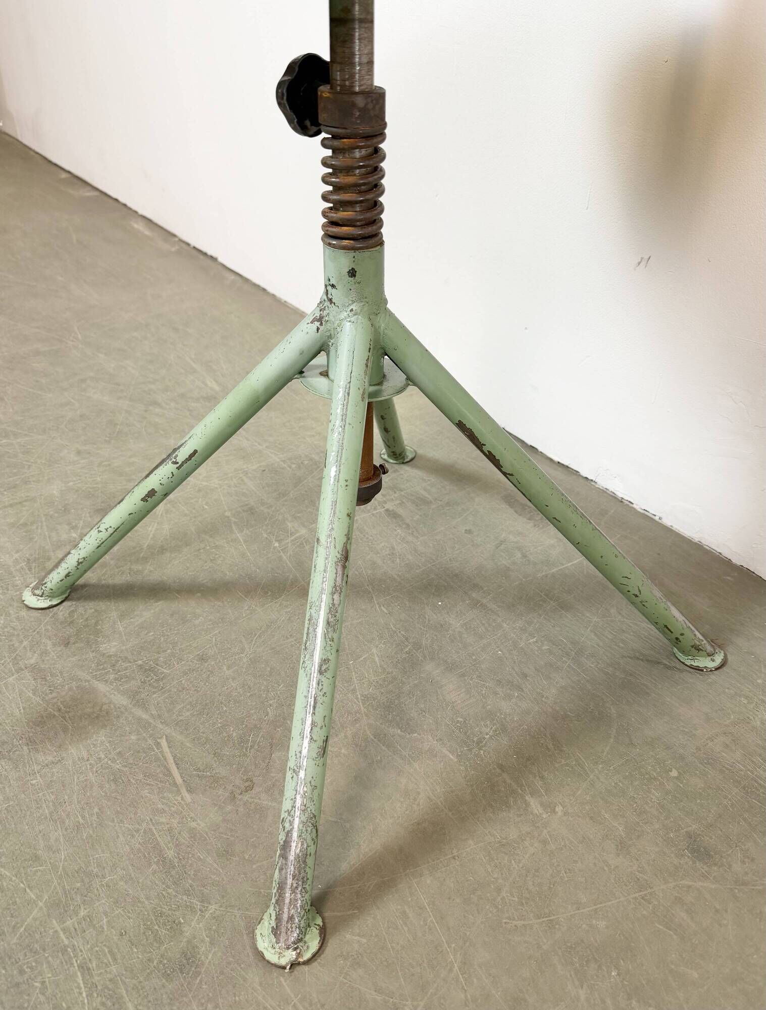 Chaise d'atelier industrielle verte, années 1950