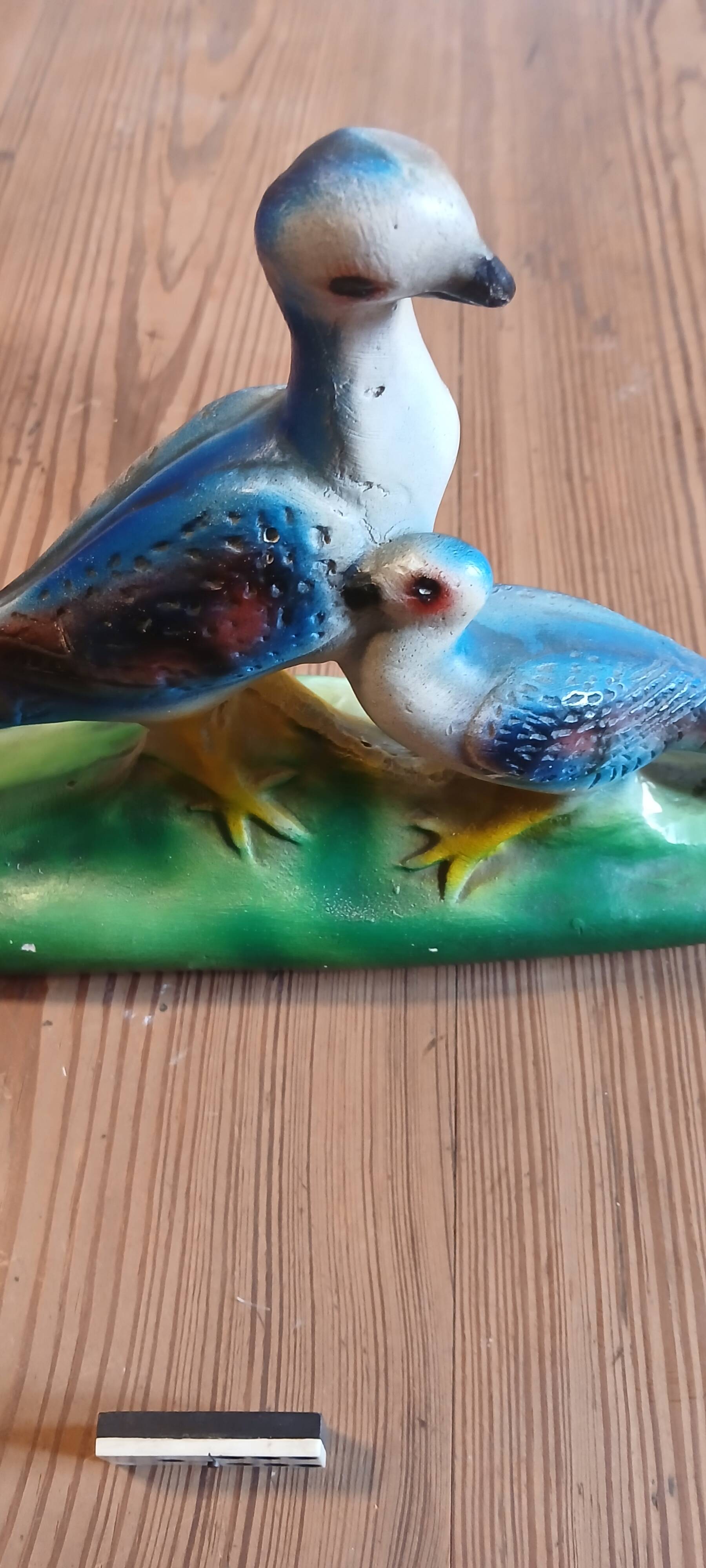 Porcelain birds