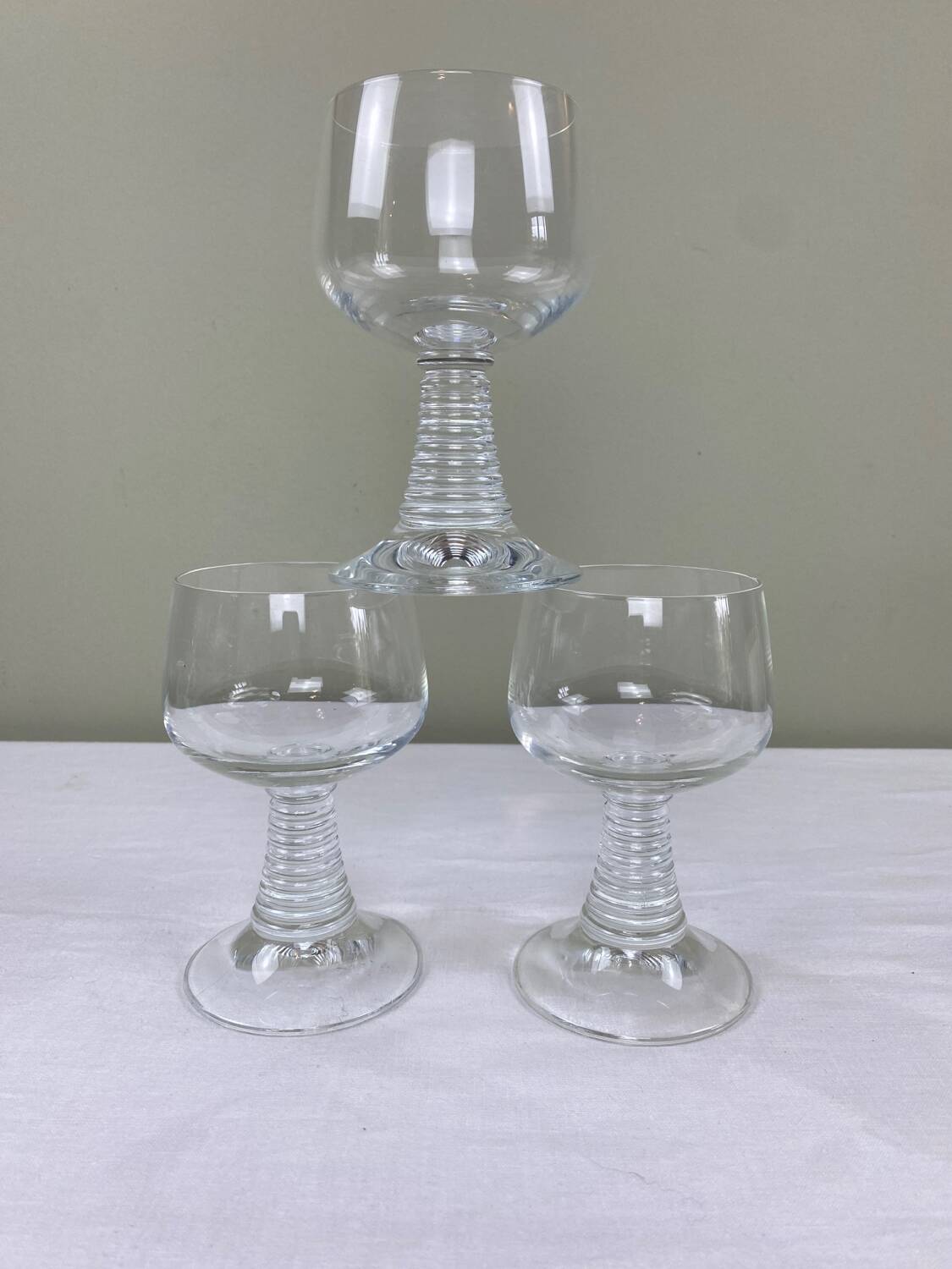 3 Roemer glasses