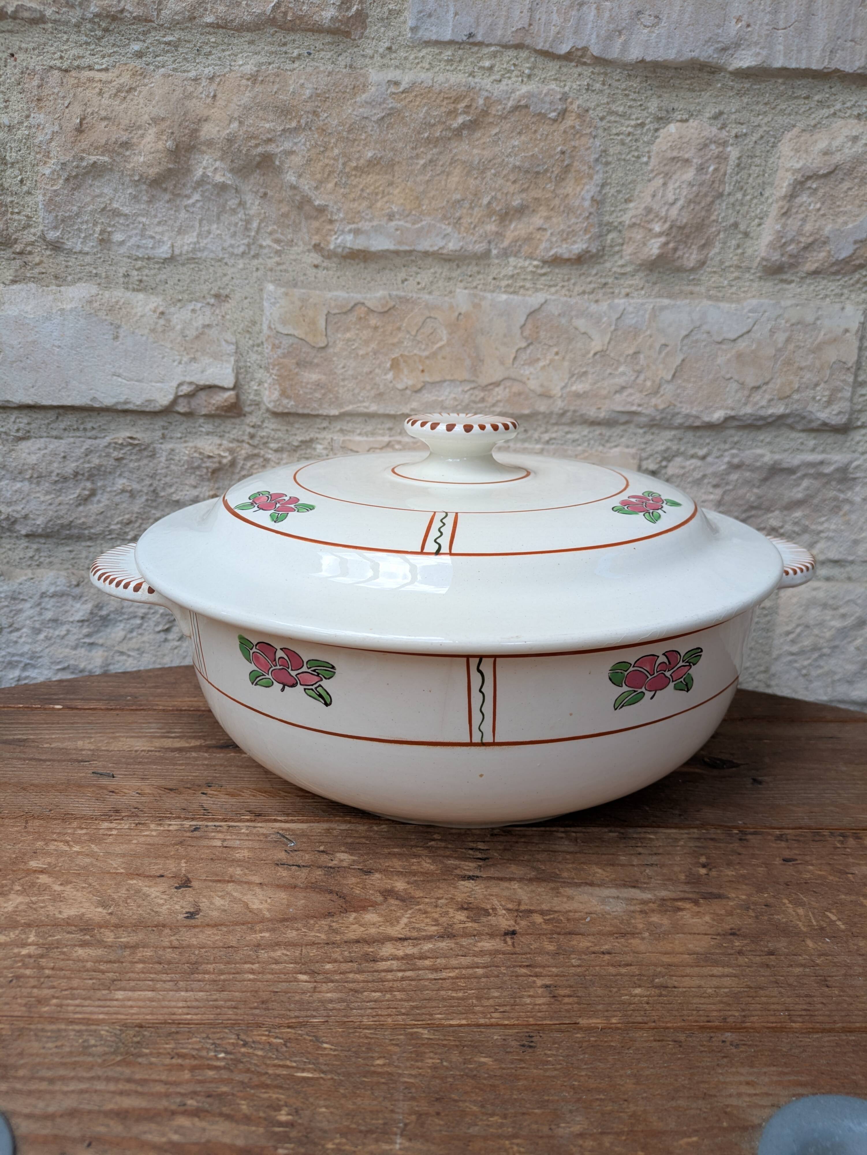 Soup tureen with lid in Salins ironstone model Nénuphar 25.5cm