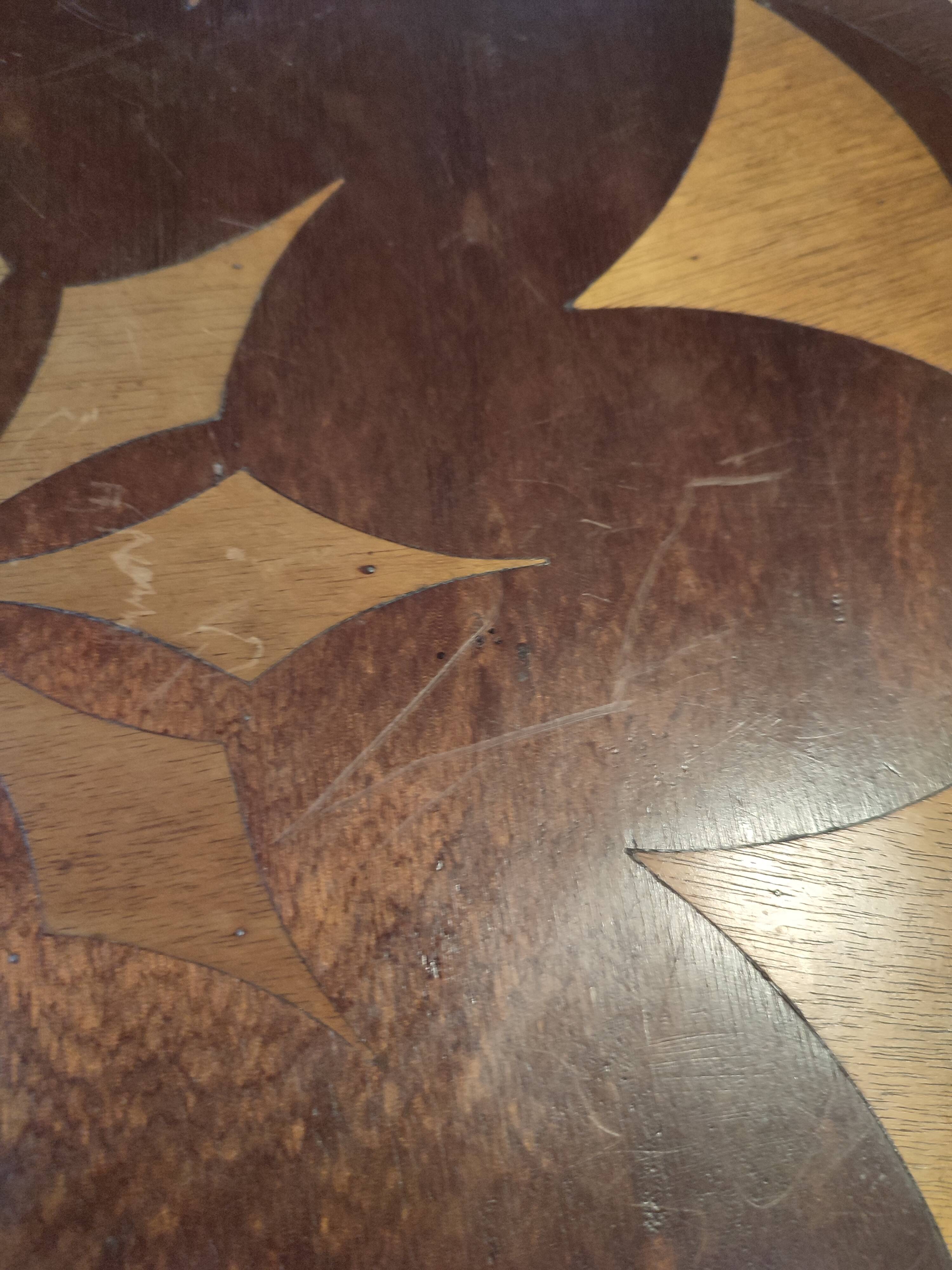 Marquetry rotating platform