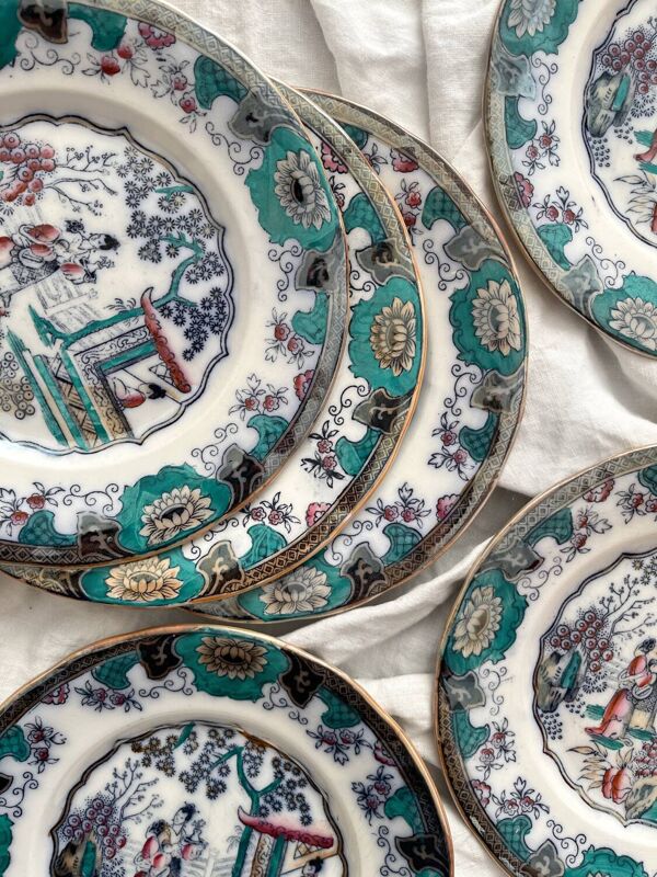 8 assiettes à dessert en terre de fer polychrome « Canton » Boch Freres Keramis