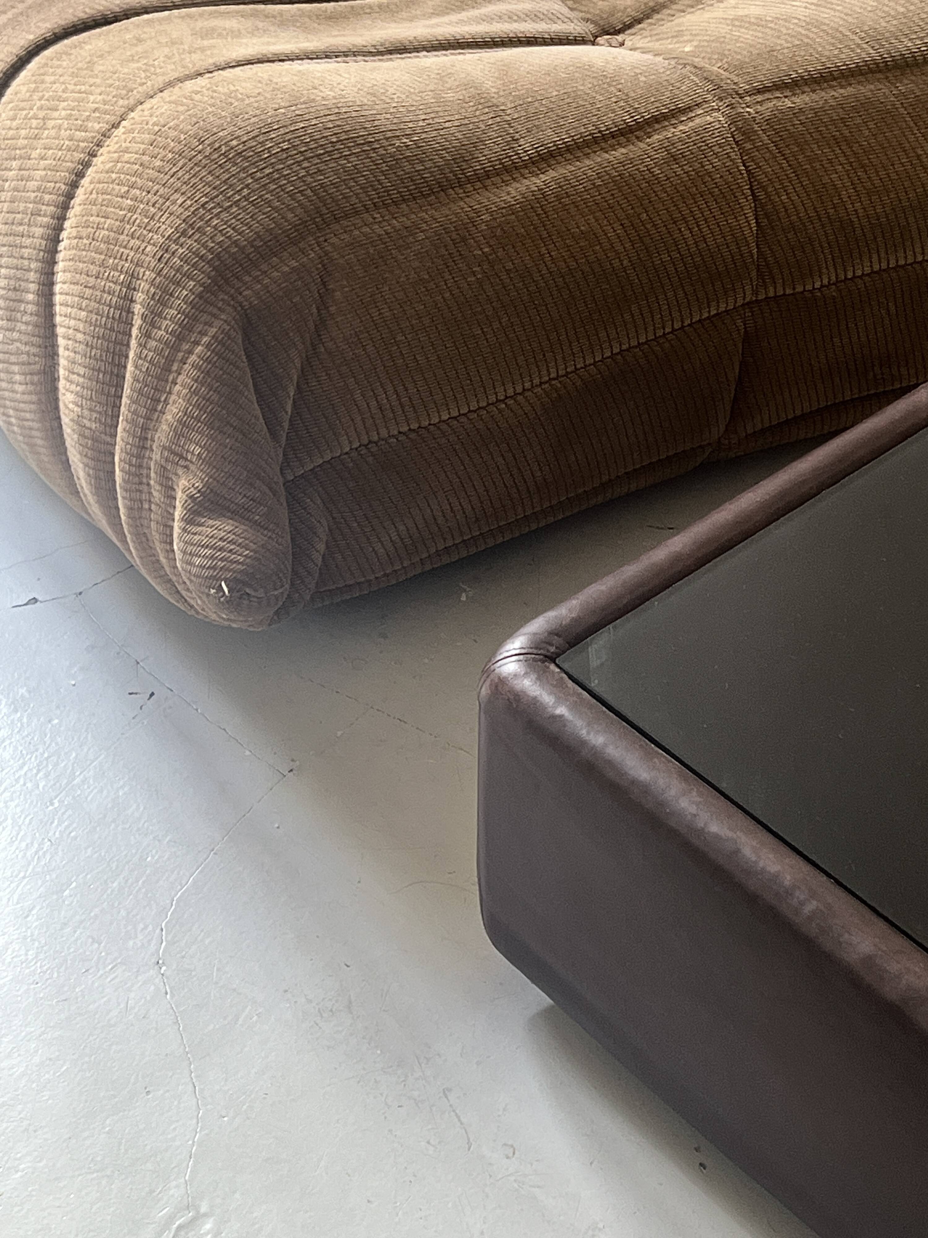 Vintage design coffee table in brown leather and black glass, Steiner France 1970.