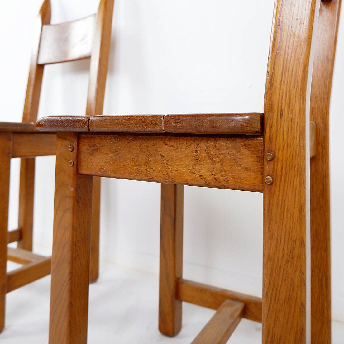 Ensemble de 6 chaises en chêne brutalistes - années 1970