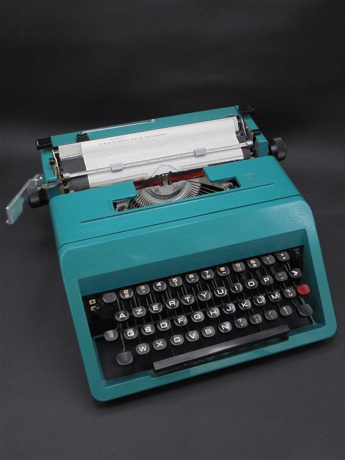 Olivetti studio 45 typewriter