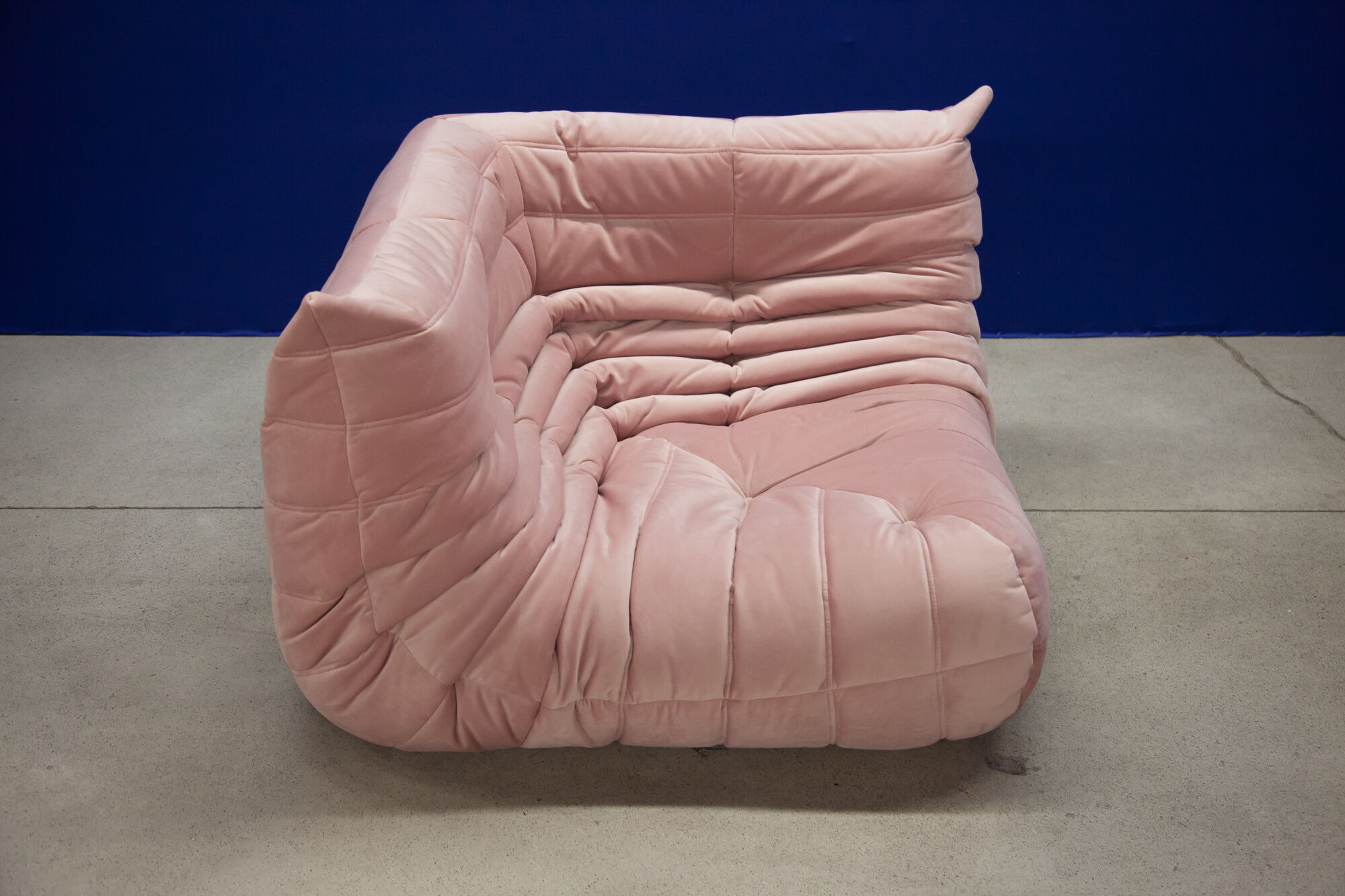 Angle Chair "Togo" model designed by Michel Ducaroy 1973