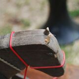 Jouet ancien en bois Dejou attelage cheval et sa charrette.
