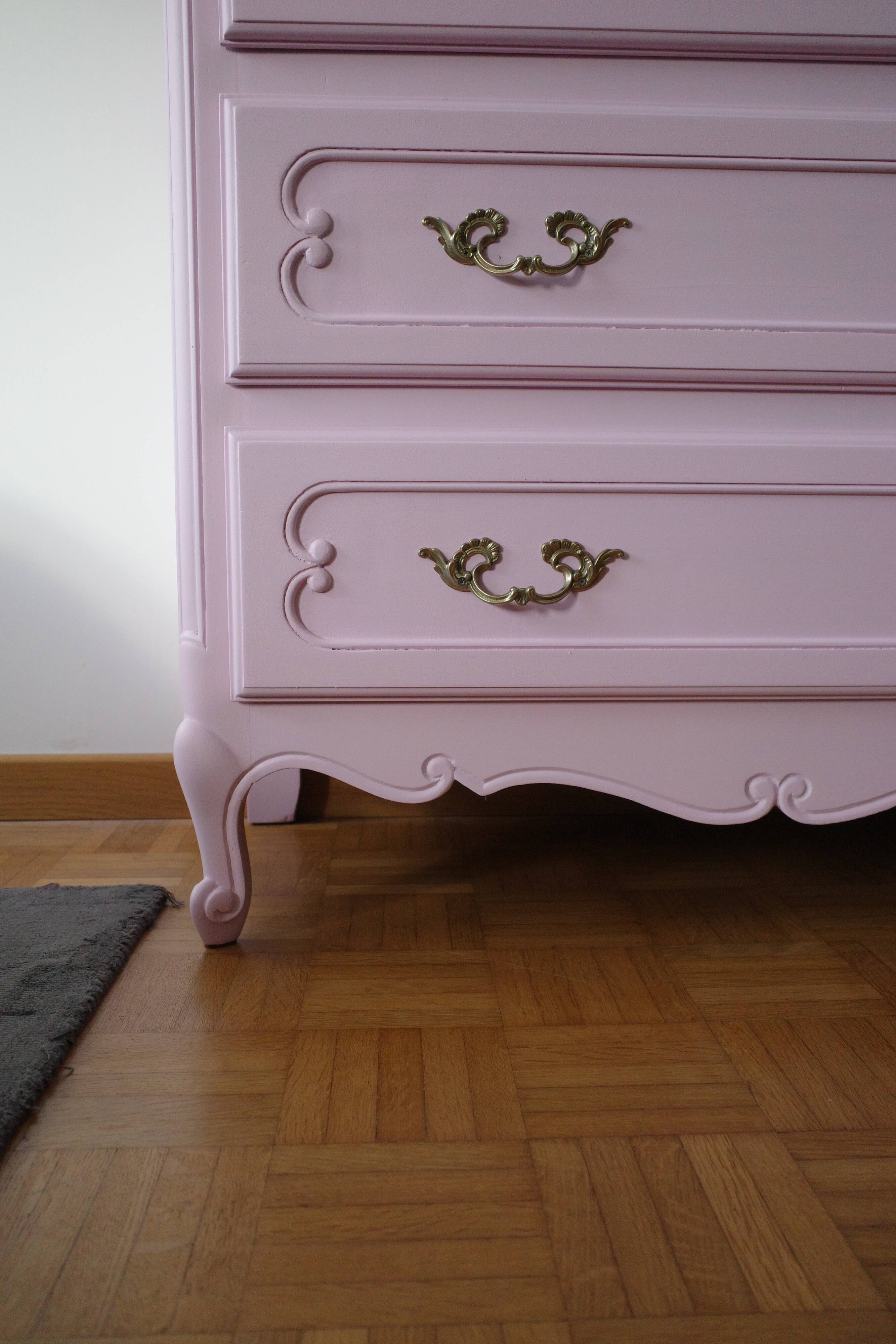 Vintage rose commode