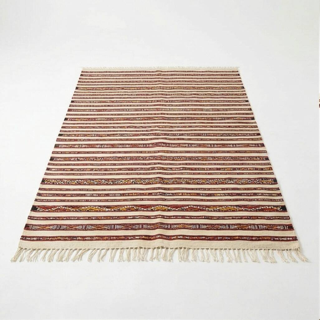 Moroccan kilim rug with bohemian patterns