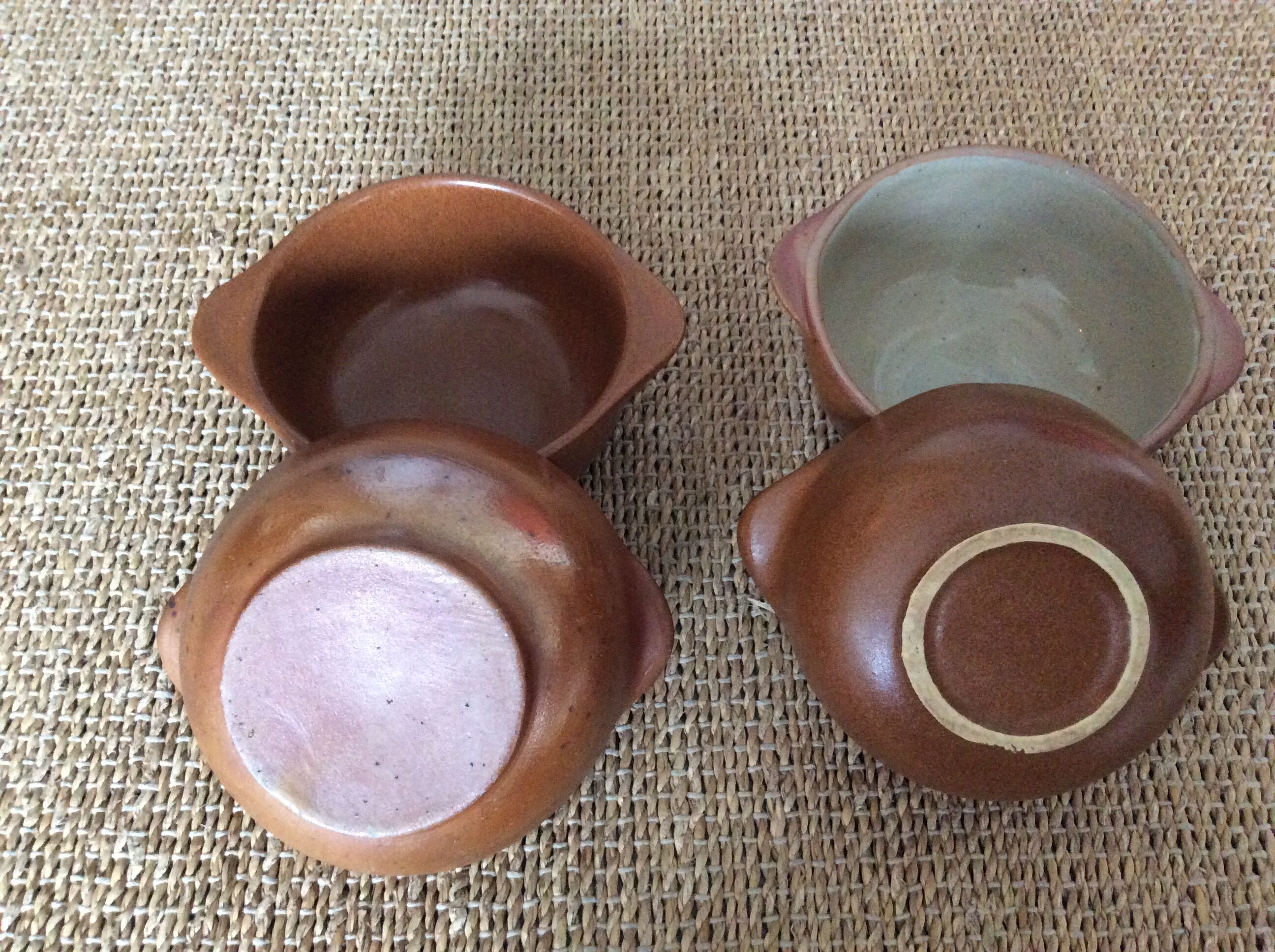 4 stoneware bowls
