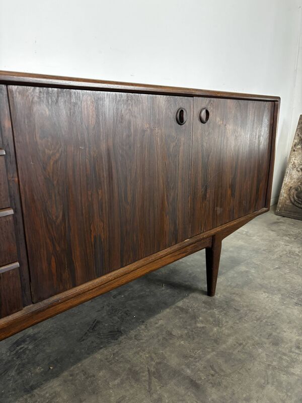 Enfilade scandinave en bois exotique deux portes quatre tiroirs années 60